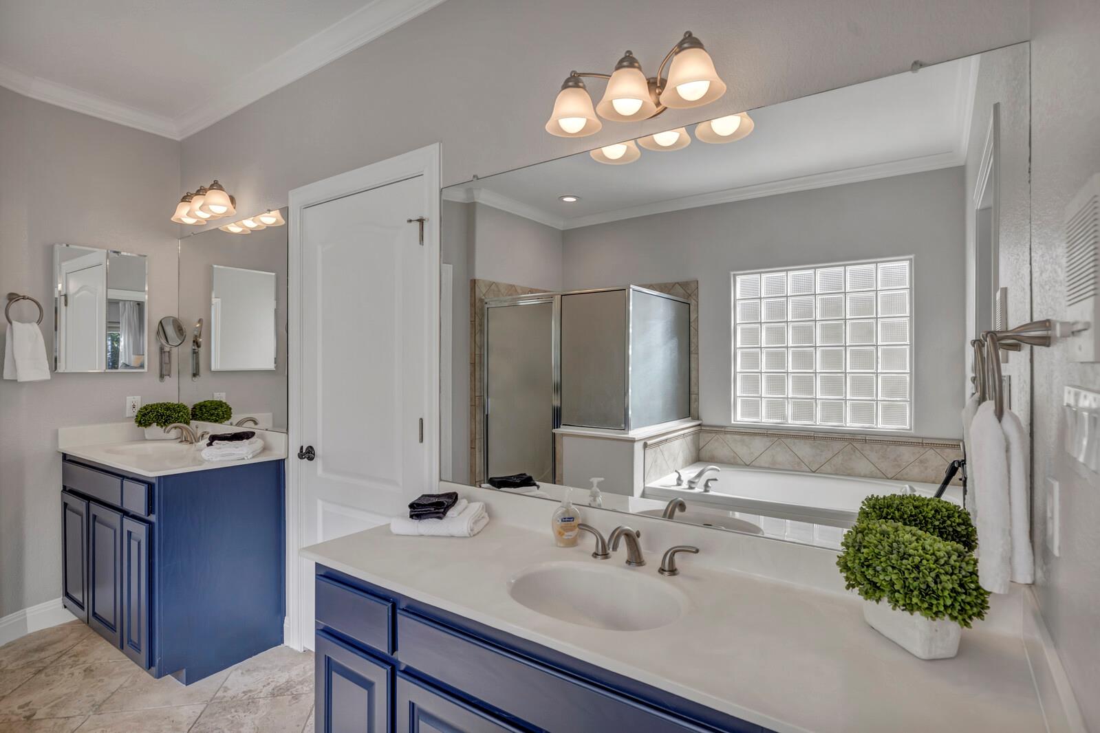 3111 Burnside Cir, Lago Vista, TX 78645