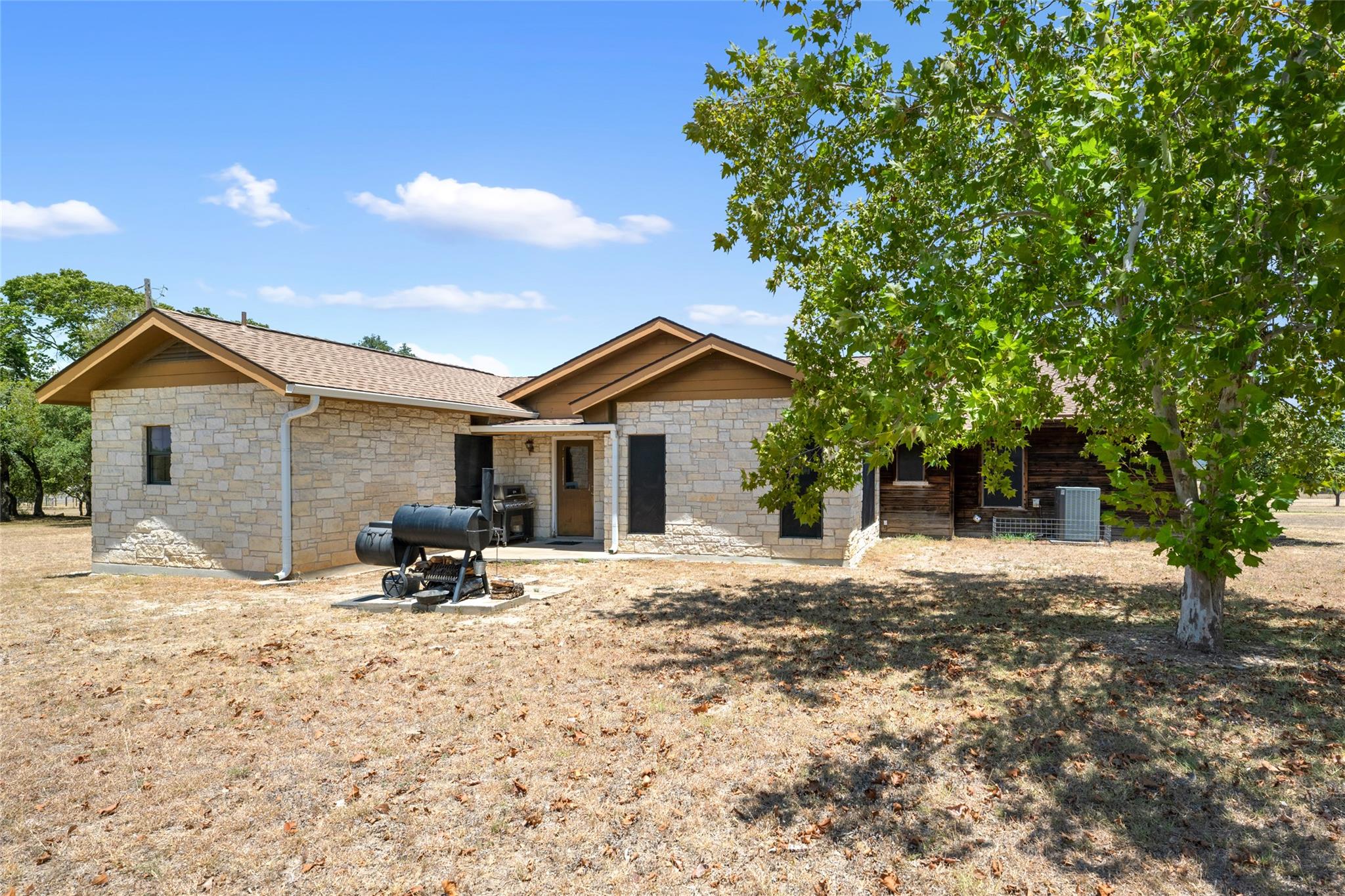 120 Craigen Rd, Liberty Hill, TX 78642