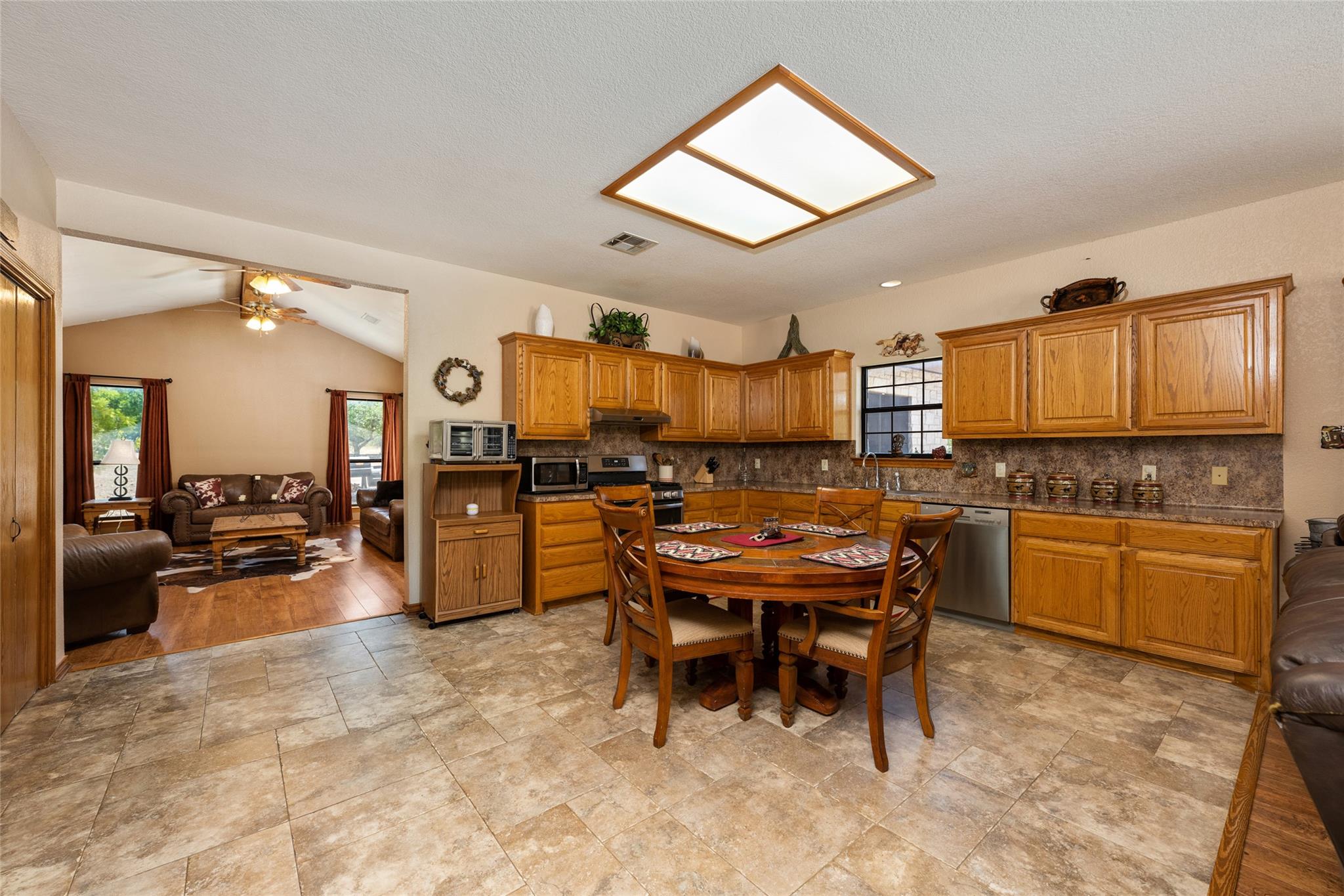 120 Craigen Rd, Liberty Hill, TX 78642