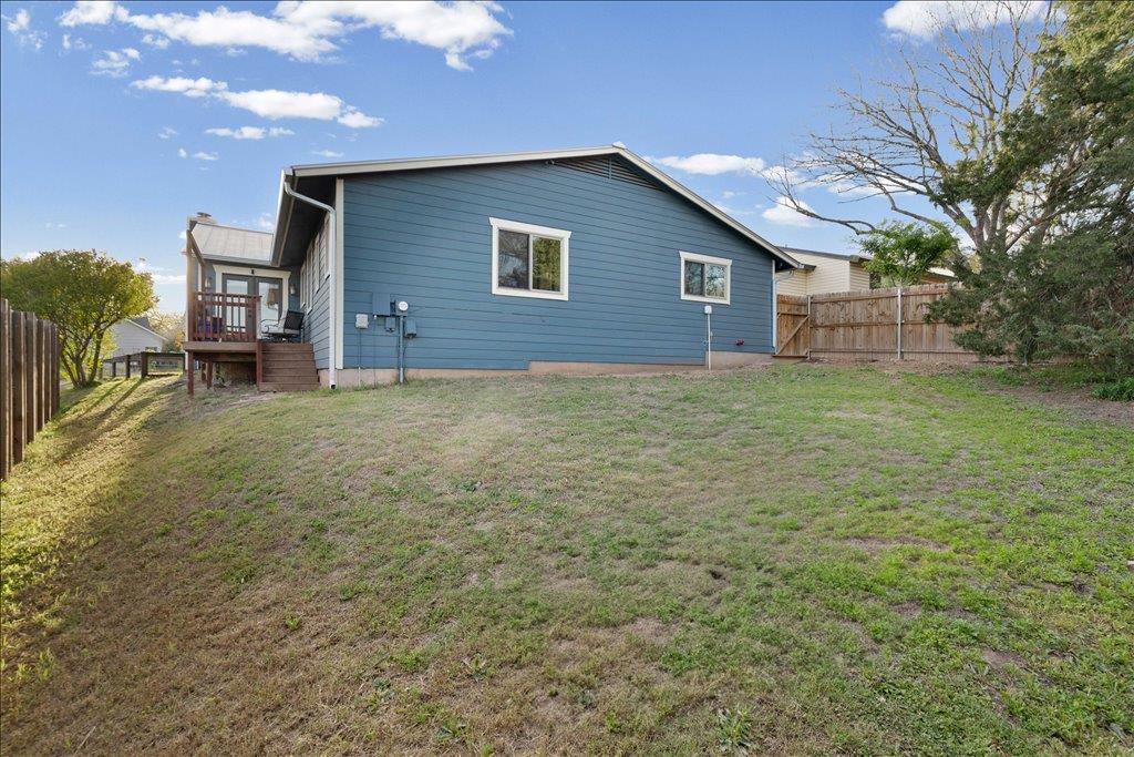 7703 Banpass Ln, Austin, TX 78736