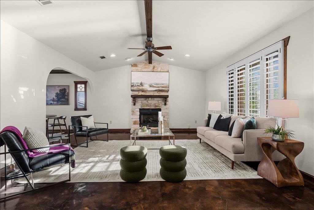 7703 Banpass Ln, Austin, TX 78736