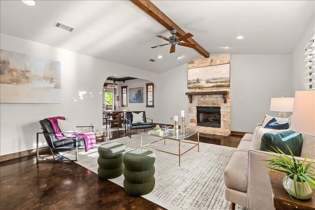 7703 Banpass Ln, Austin, TX 78736