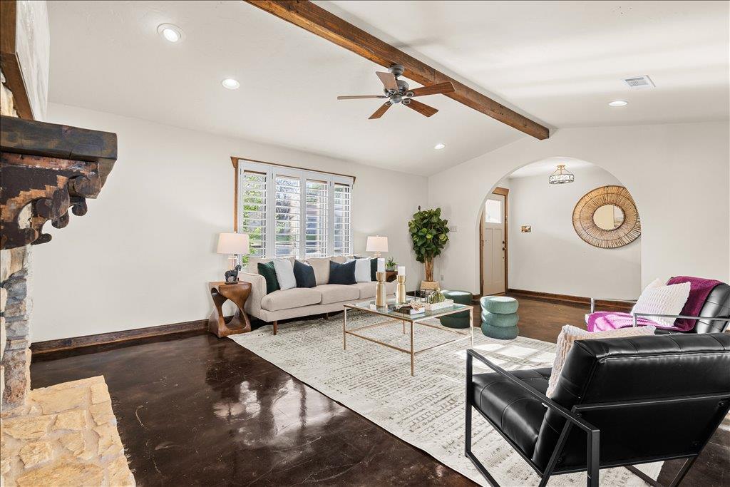 7703 Banpass Ln, Austin, TX 78736