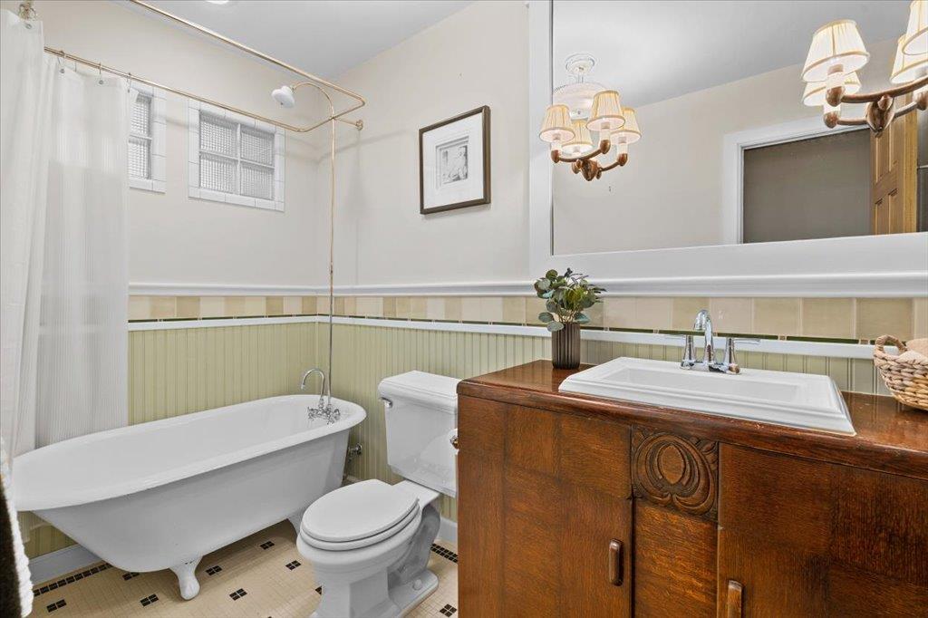 7703 Banpass Ln, Austin, TX 78736