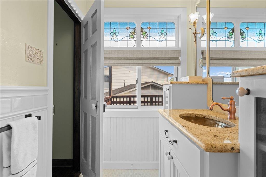 7703 Banpass Ln, Austin, TX 78736