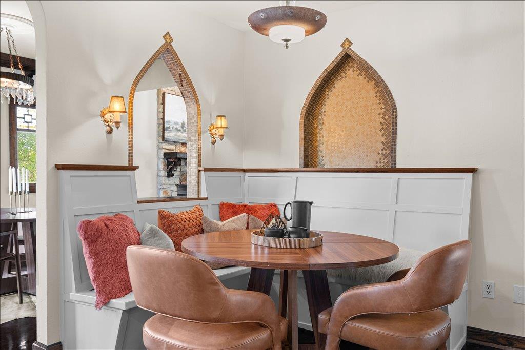 7703 Banpass Ln, Austin, TX 78736