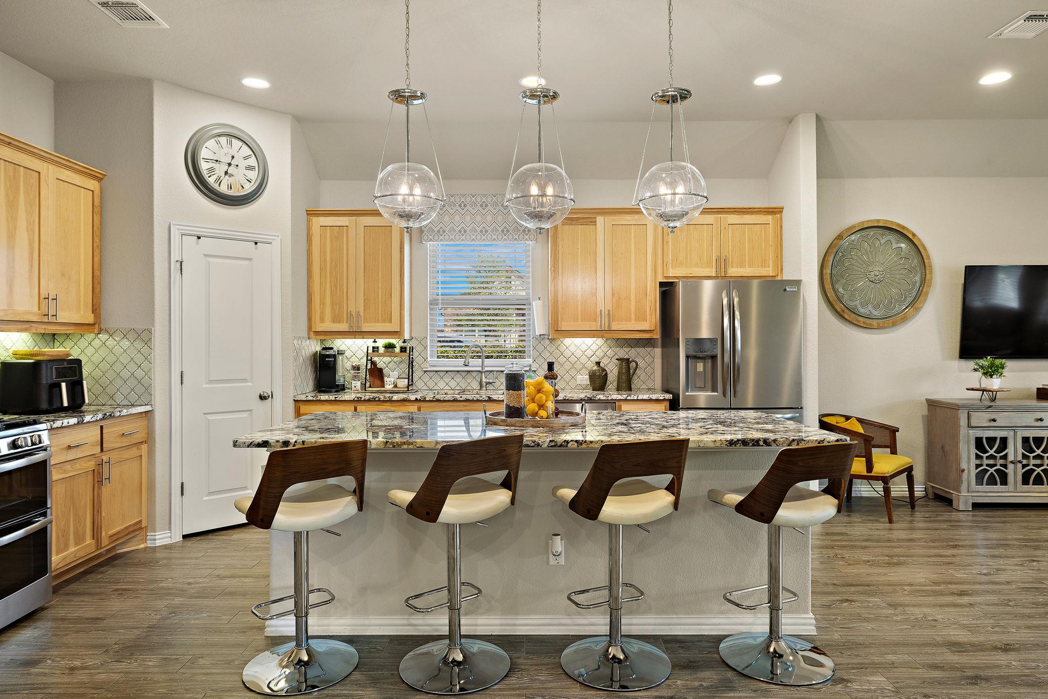 202 Simmental Loop, Hutto, TX 78634