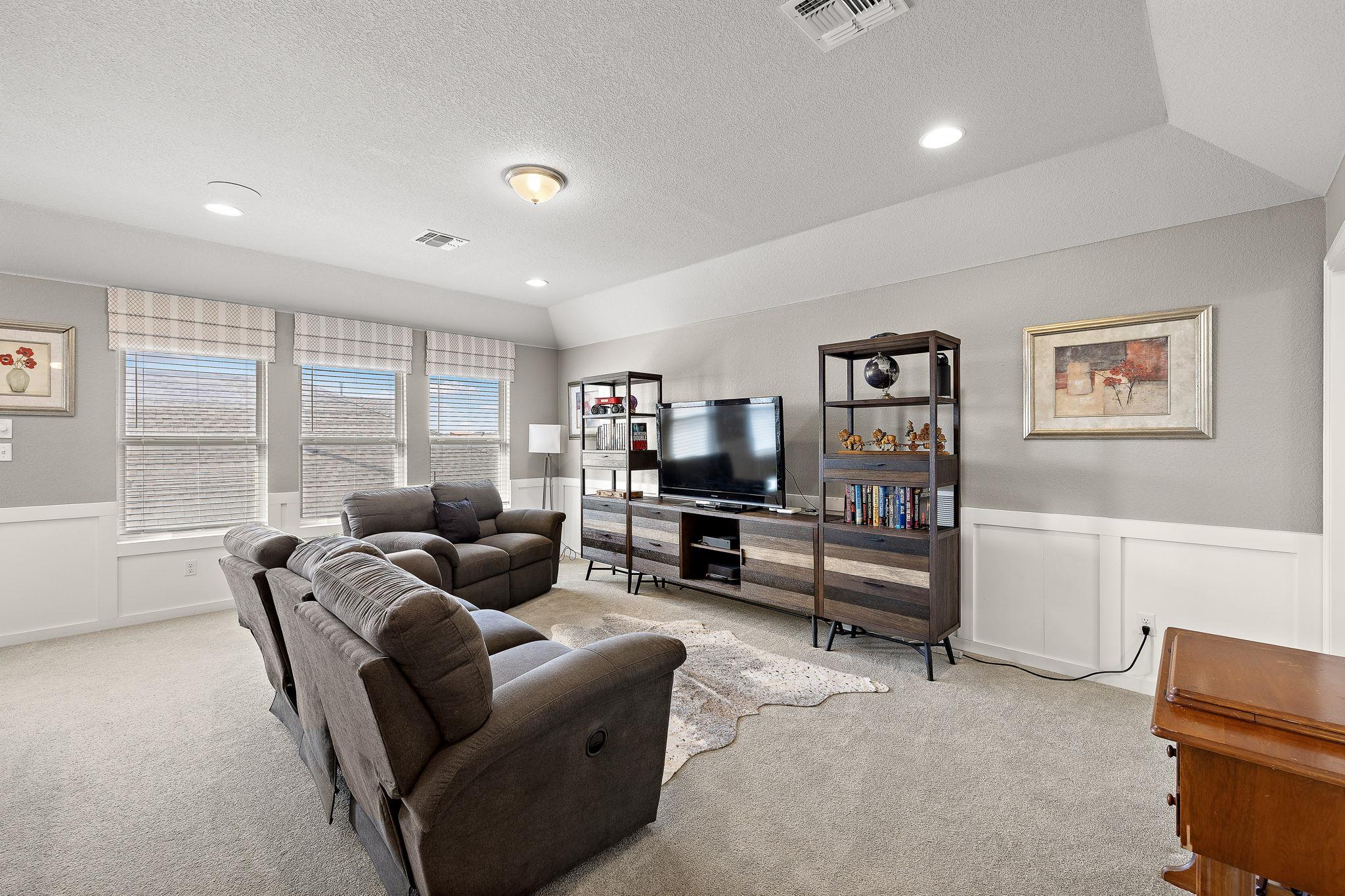 202 Simmental Loop, Hutto, TX 78634