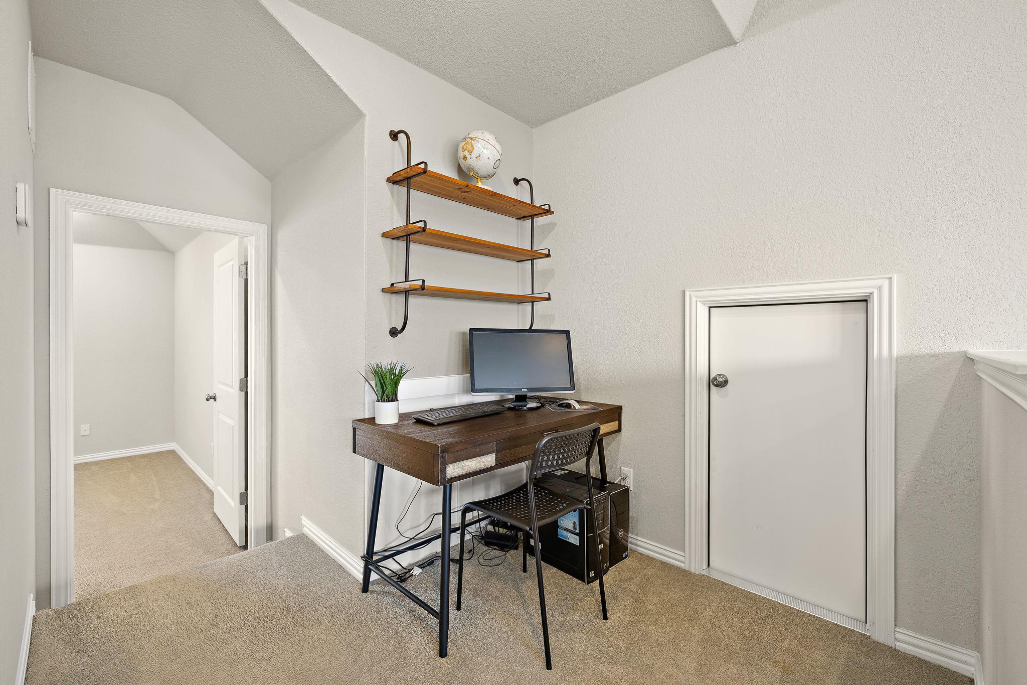 202 Simmental Loop, Hutto, TX 78634