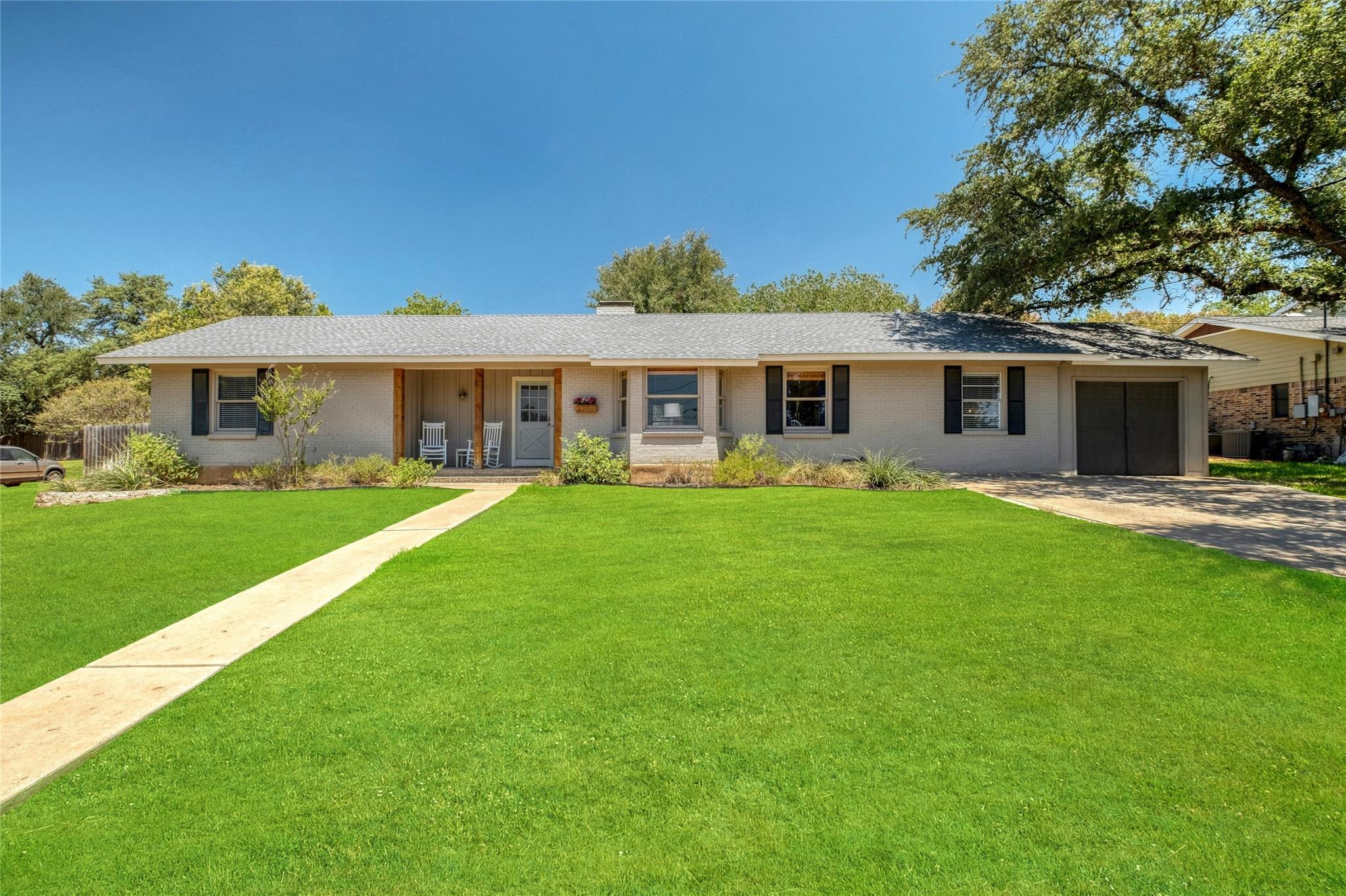 1208 Country Club Rd, Georgetown, TX 78628