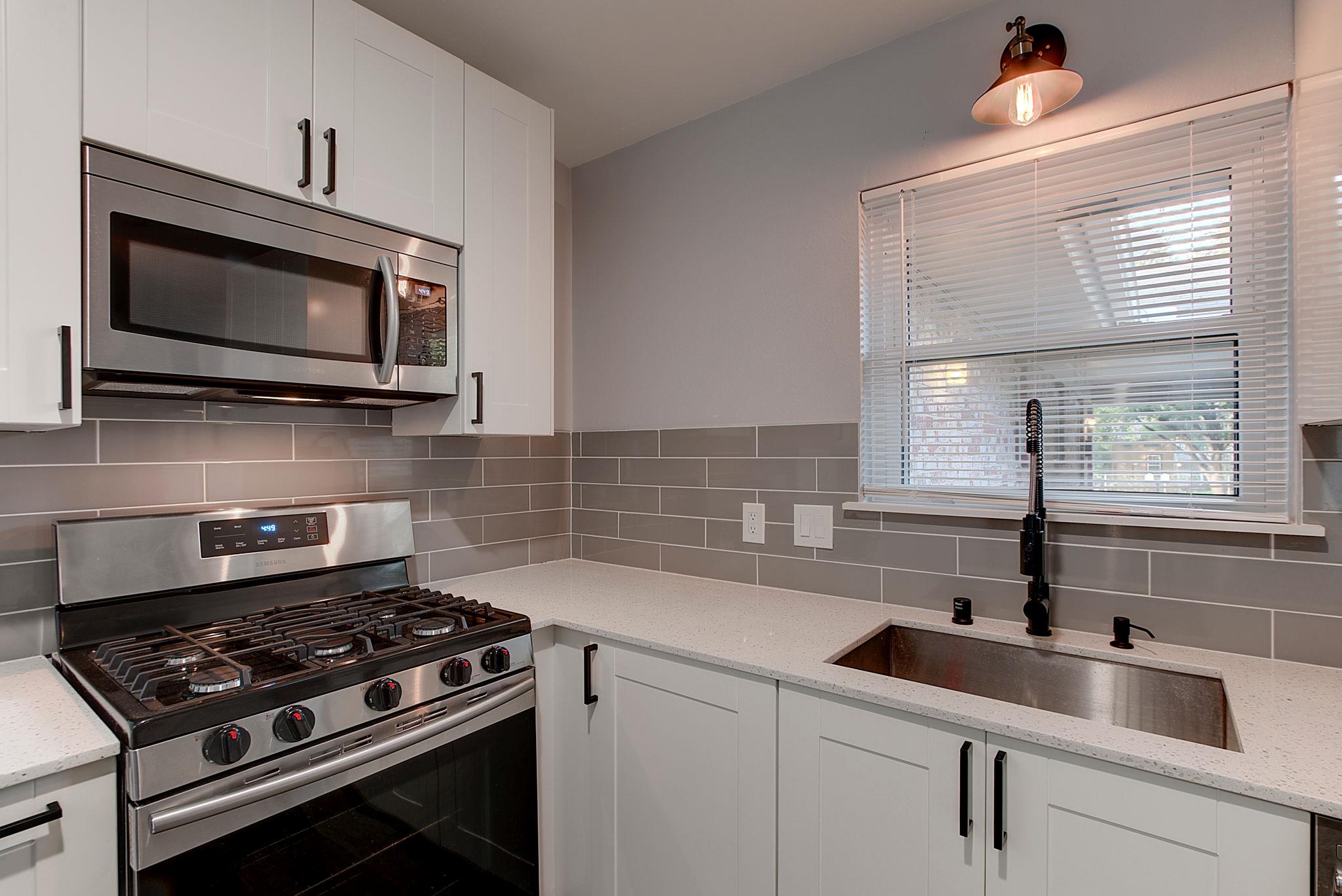 2305 Ventura Dr # B, Austin, TX 78741