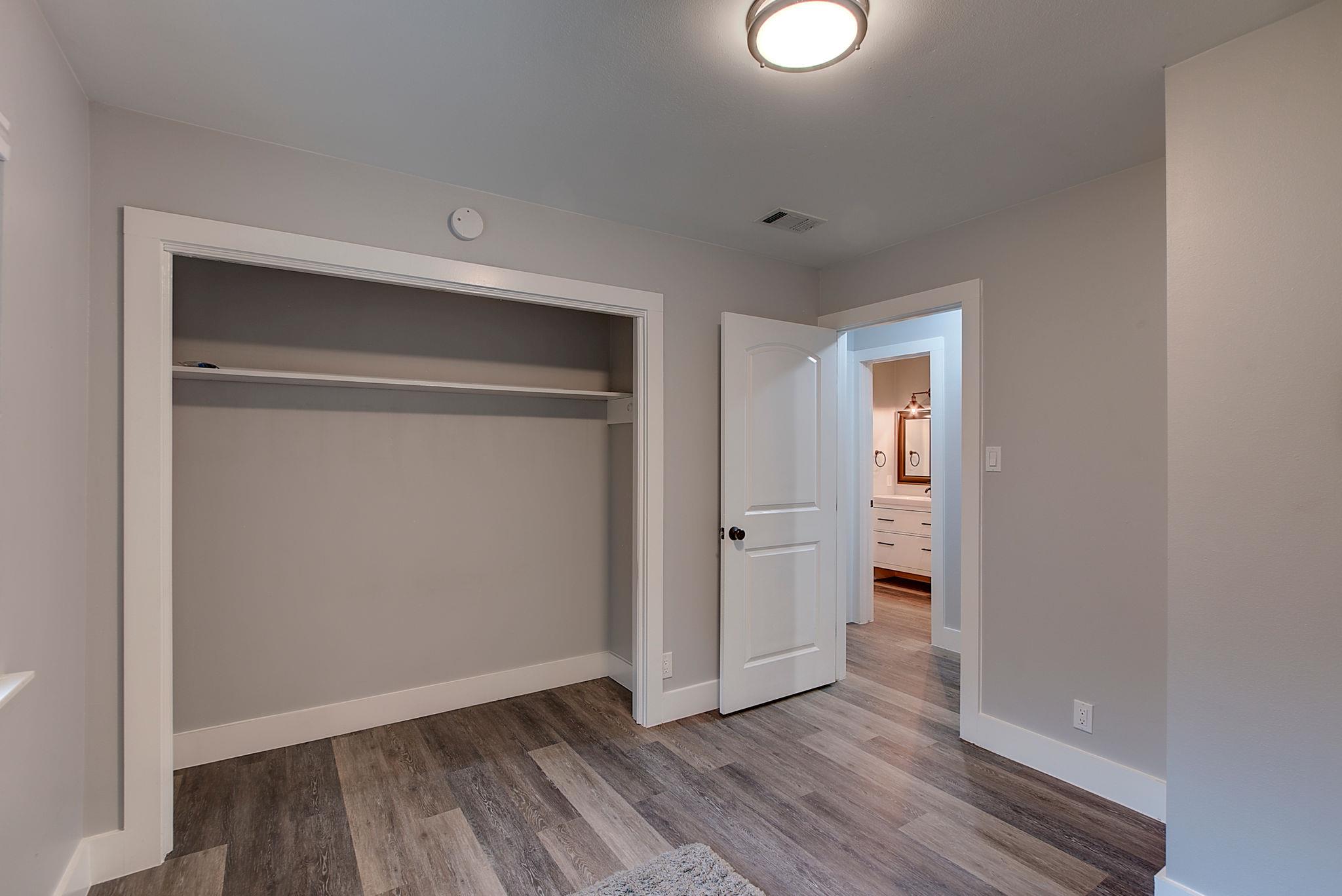 2305 Ventura Dr # B, Austin, TX 78741