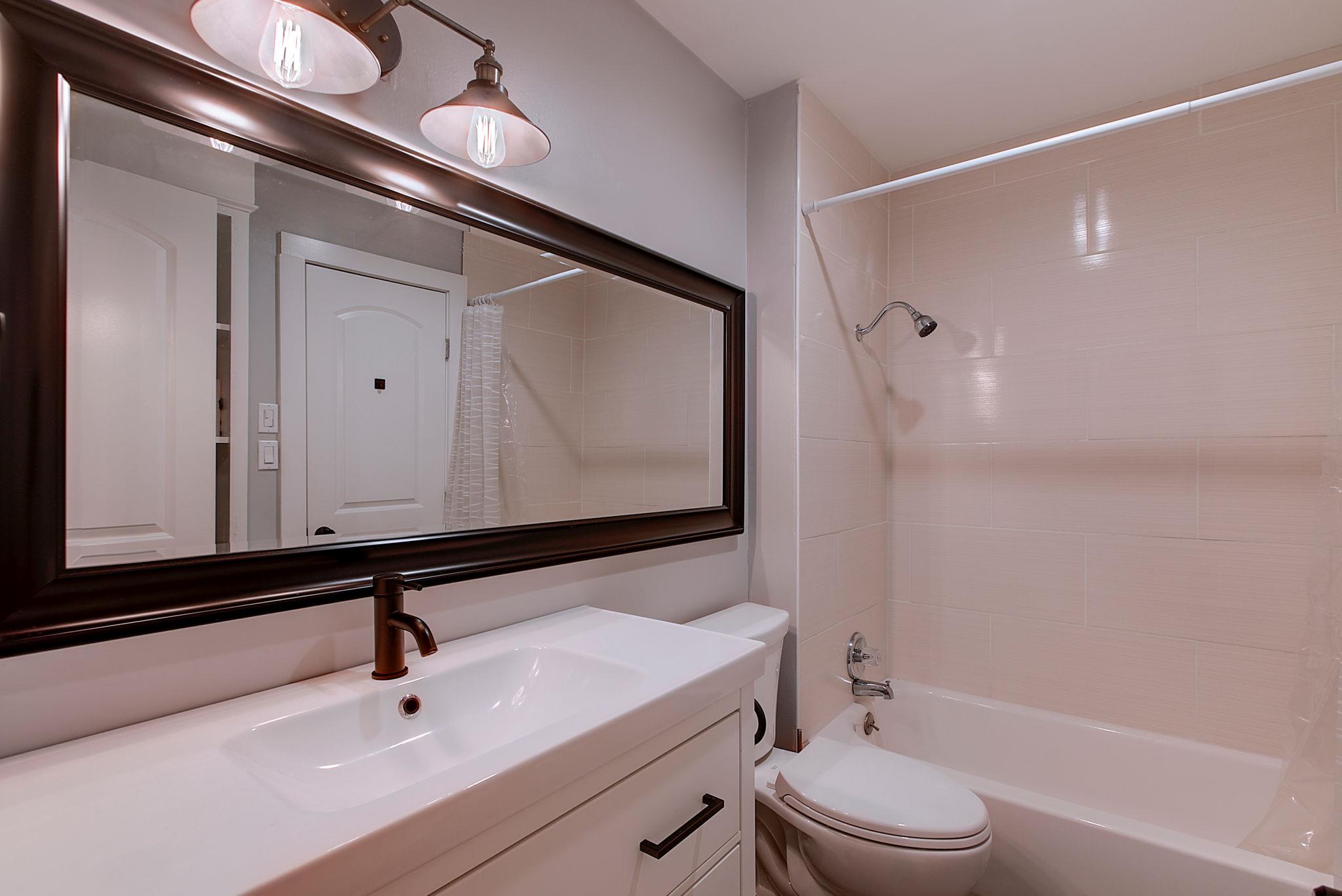 2305 Ventura Dr # B, Austin, TX 78741