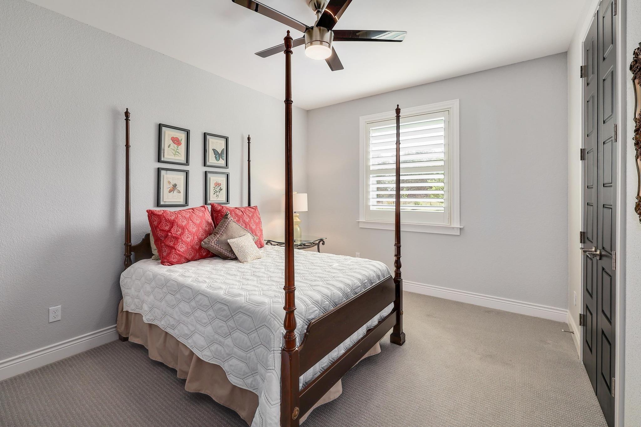 105 Graystone Ln, Georgetown, TX 78633