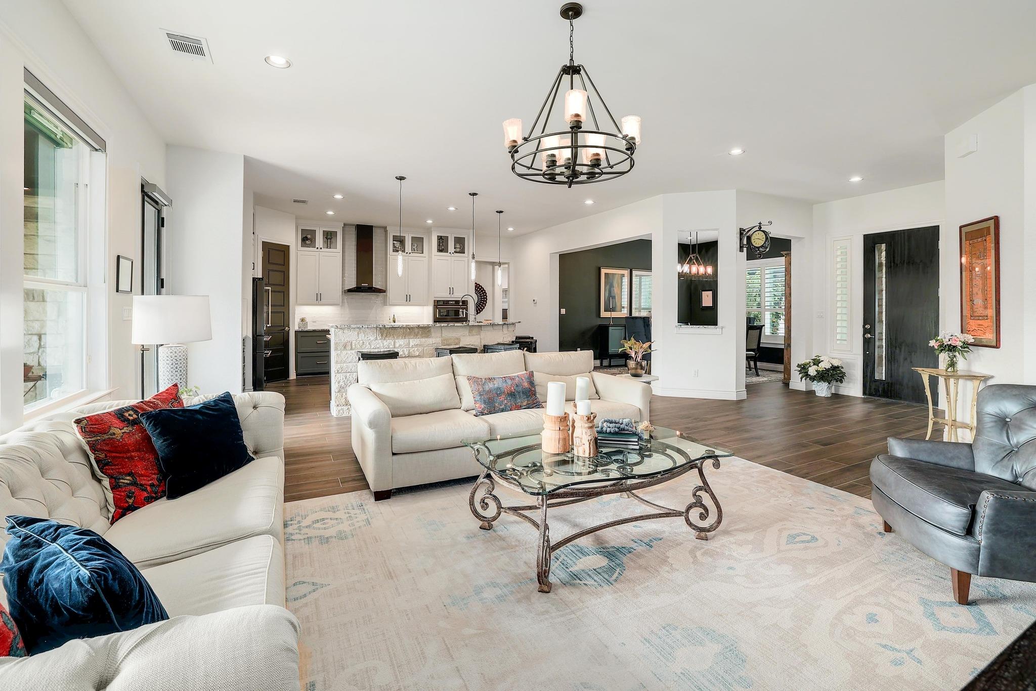 105 Graystone Ln, Georgetown, TX 78633