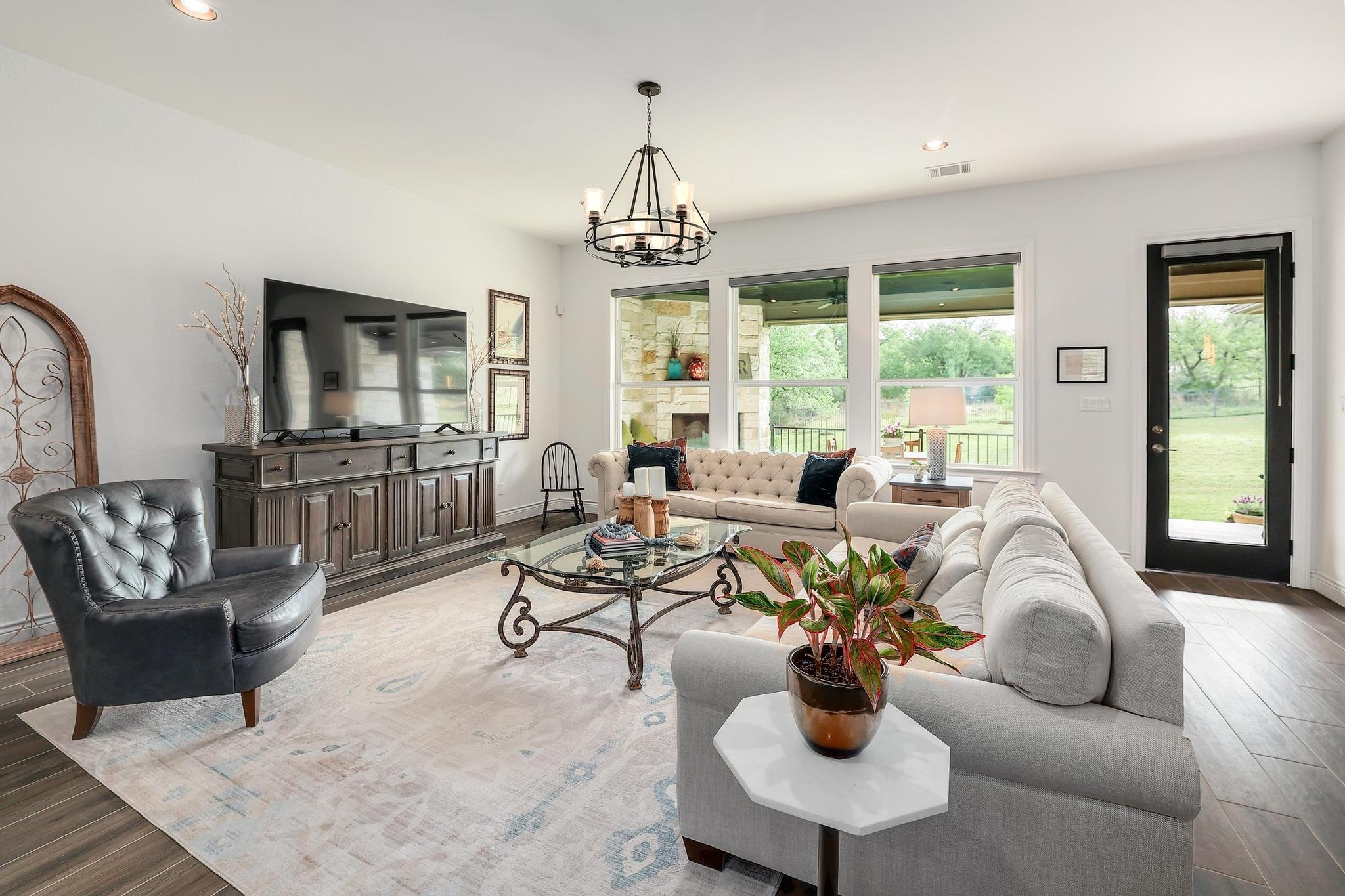 105 Graystone Ln, Georgetown, TX 78633