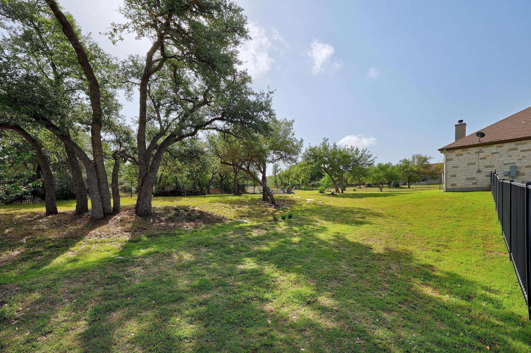 105 Graystone Ln, Georgetown, TX 78633