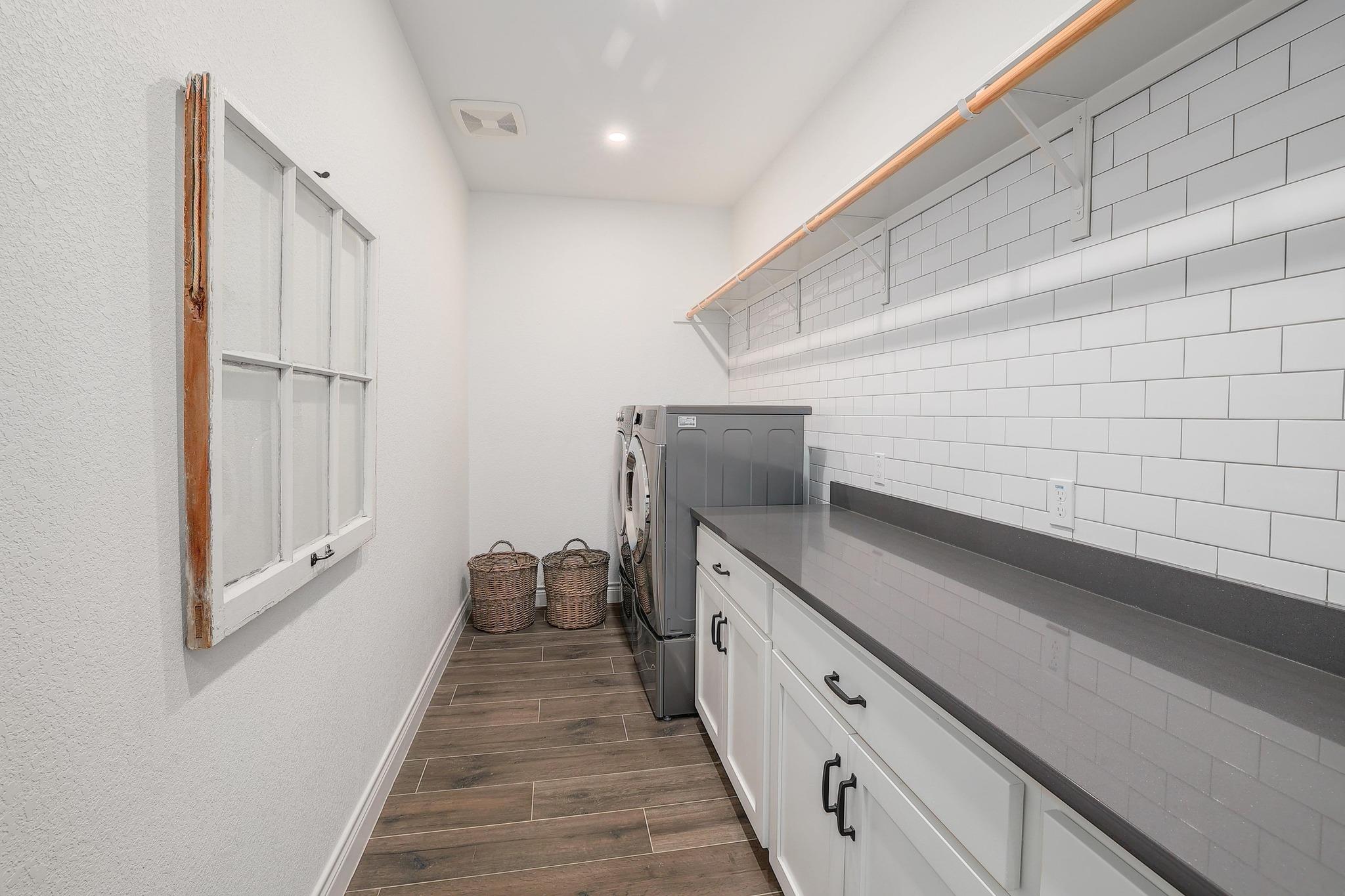 105 Graystone Ln, Georgetown, TX 78633