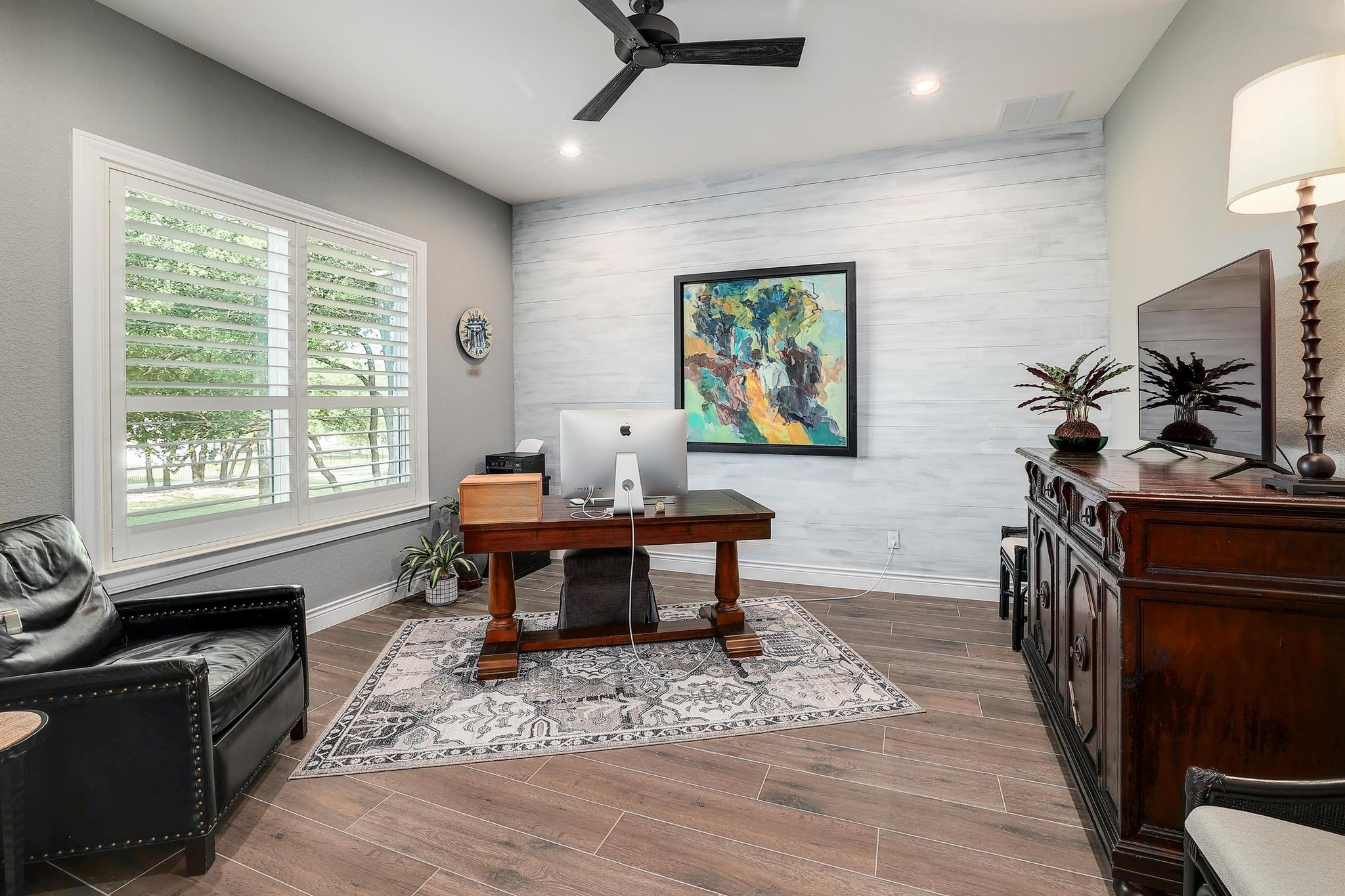 105 Graystone Ln, Georgetown, TX 78633