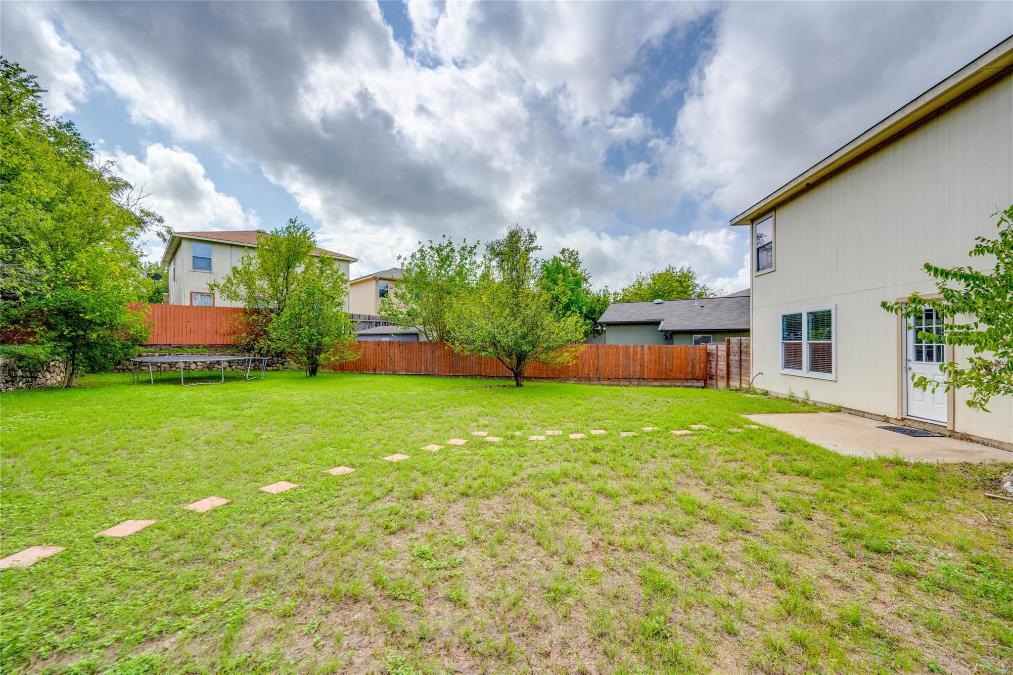 8705 Davis Oaks Trl, Austin, TX 78748