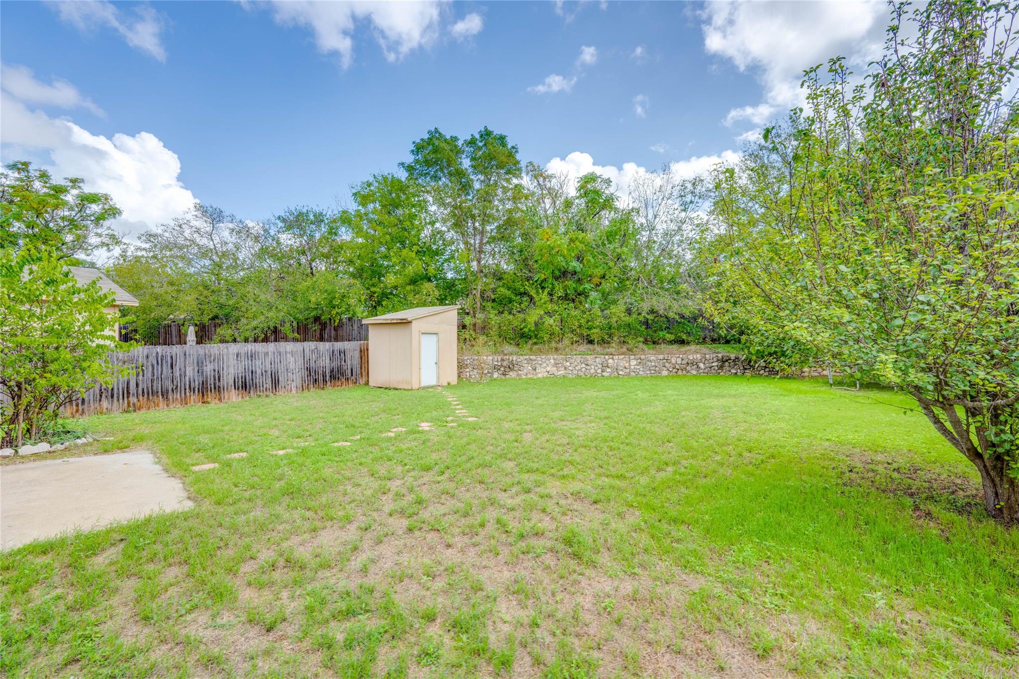8705 Davis Oaks Trl, Austin, TX 78748