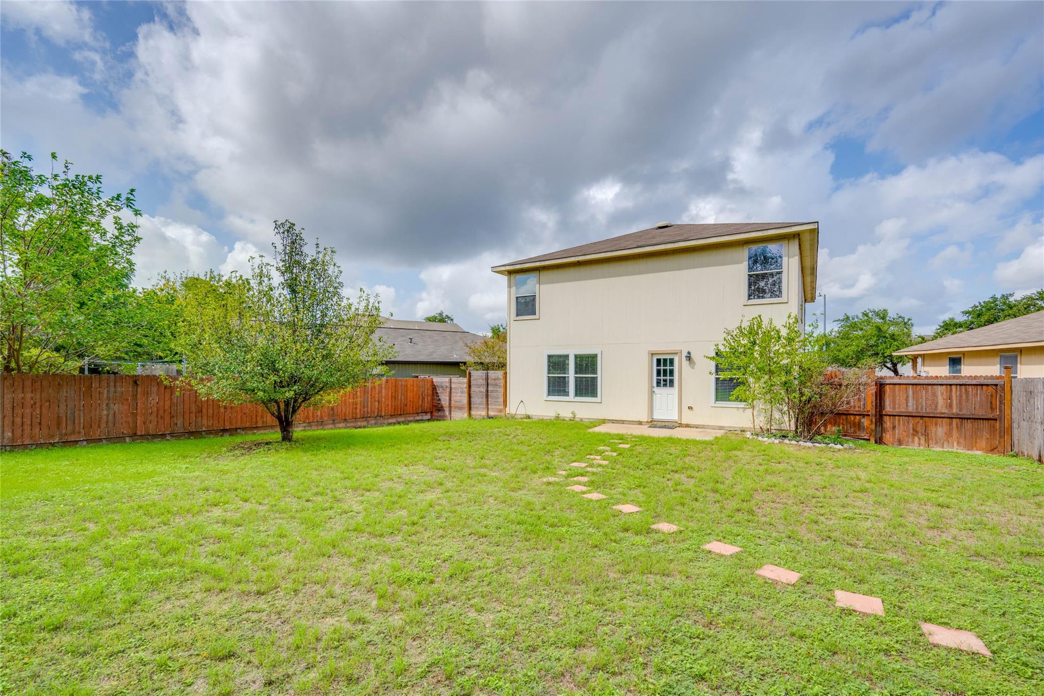 8705 Davis Oaks Trl, Austin, TX 78748