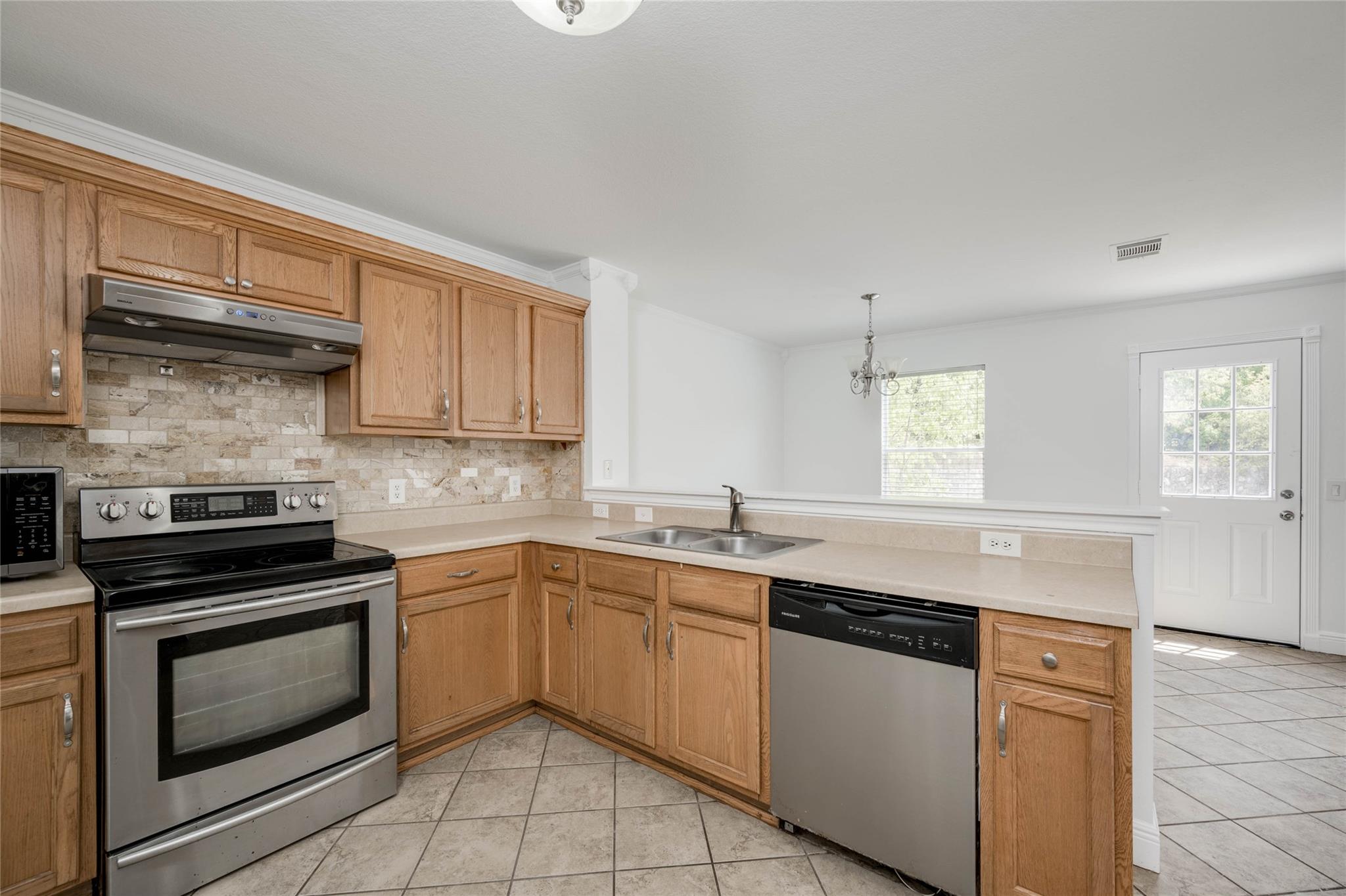 8705 Davis Oaks Trl, Austin, TX 78748