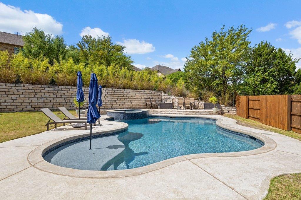 12333 Labrador Bay Ct, Austin, TX 78732