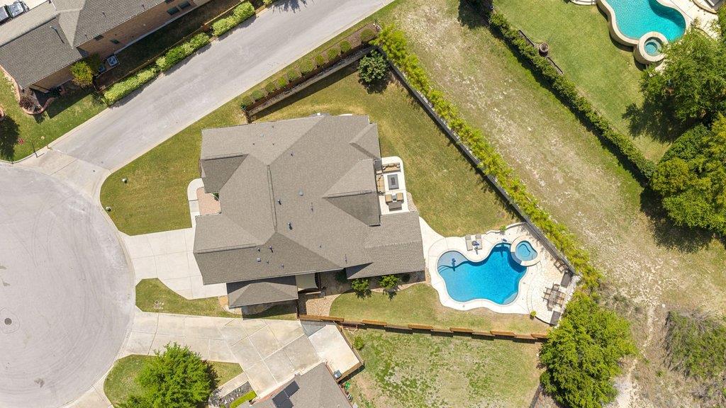 12333 Labrador Bay Ct, Austin, TX 78732