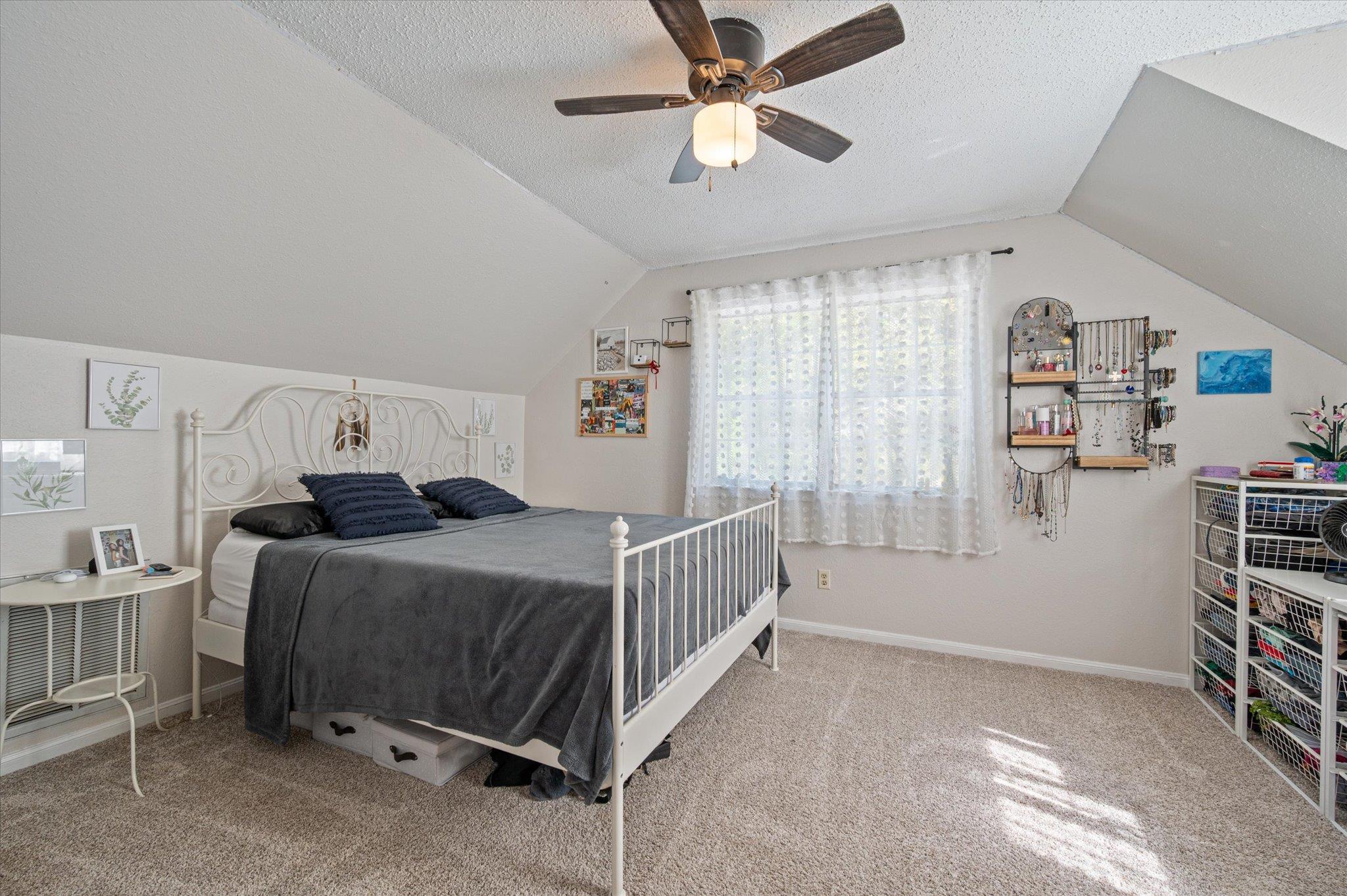 201 N Oak Hollow Rd, Georgetown, TX 78628