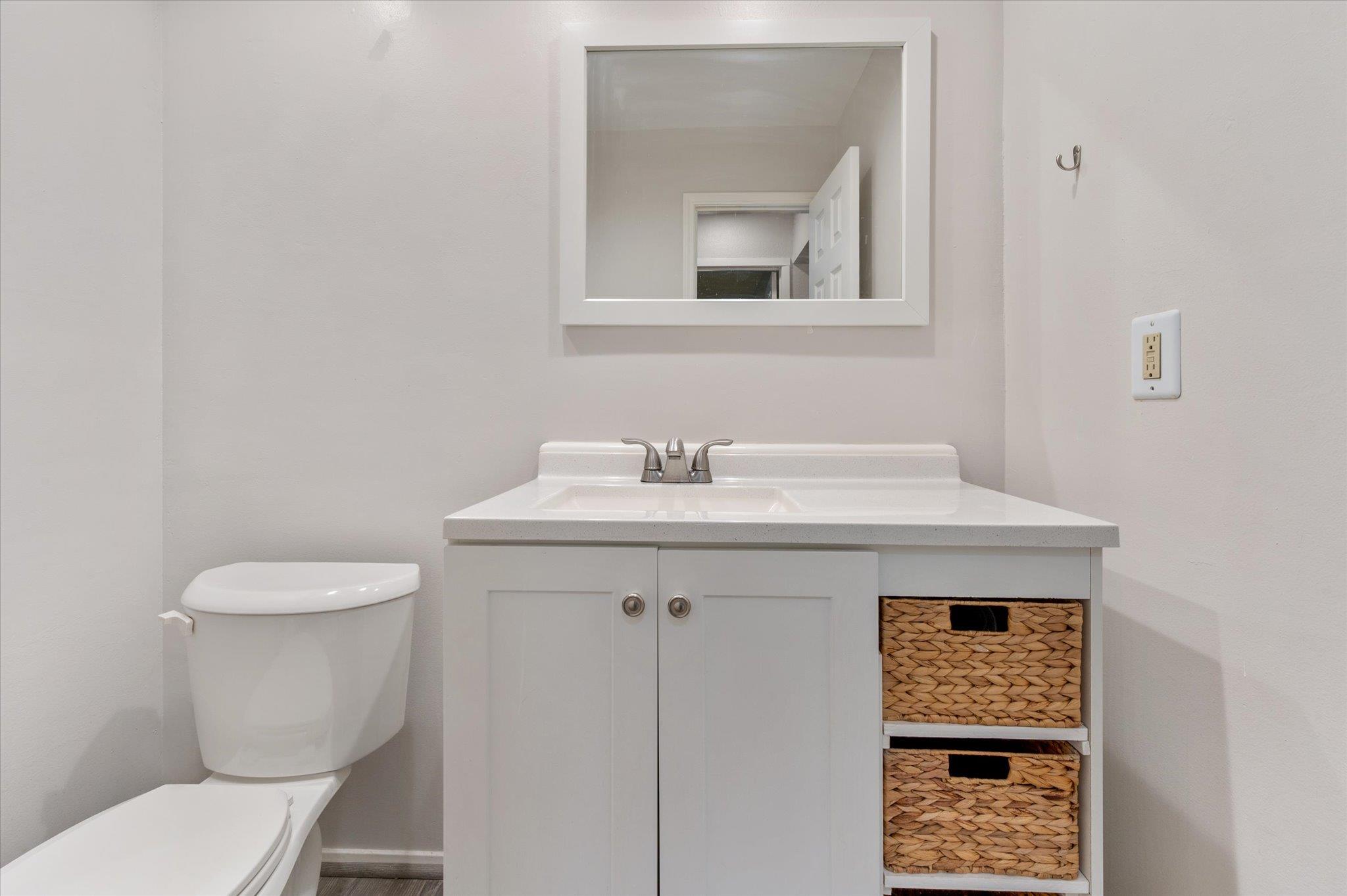 201 N Oak Hollow Rd, Georgetown, TX 78628