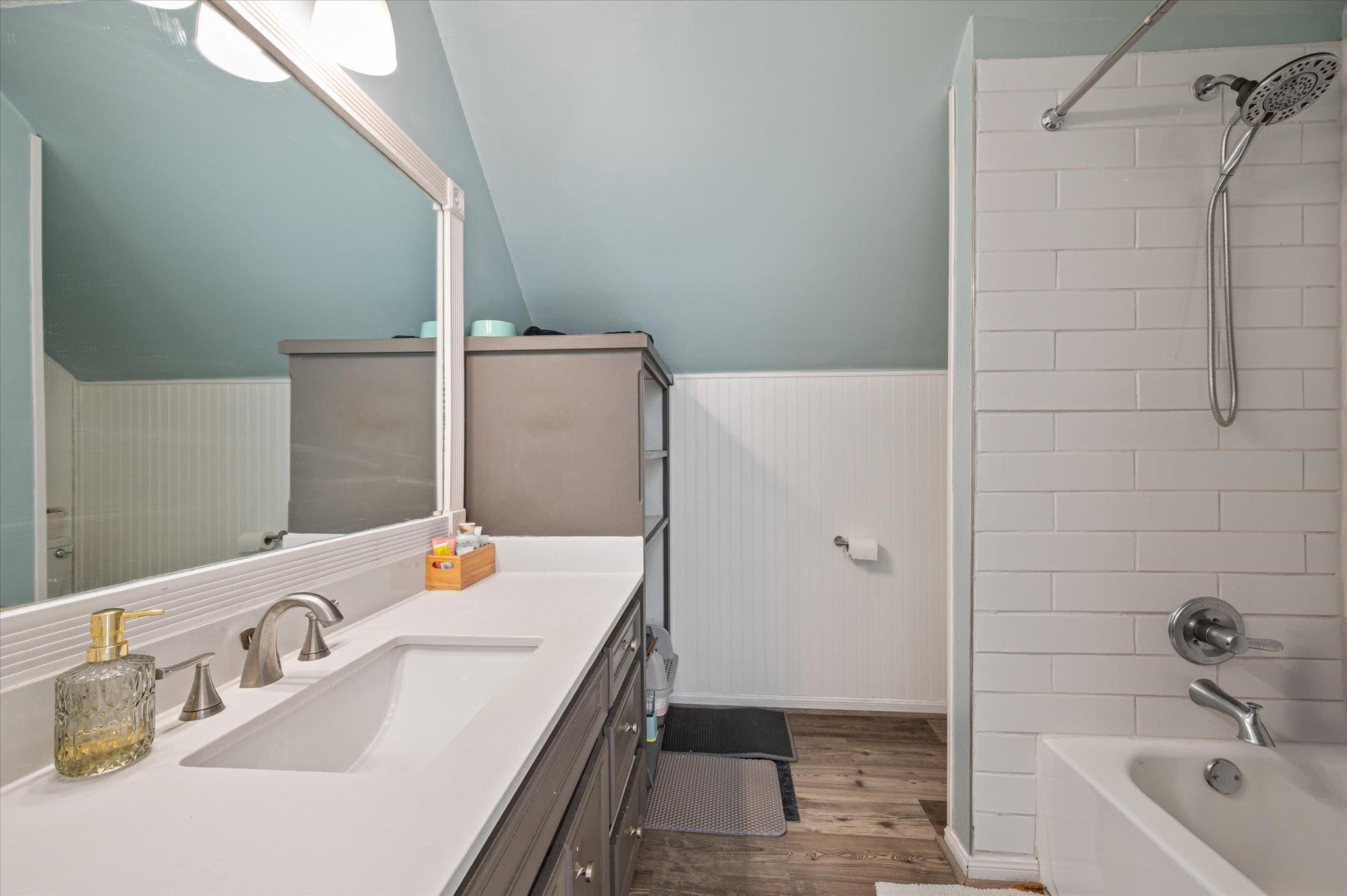 201 N Oak Hollow Rd, Georgetown, TX 78628