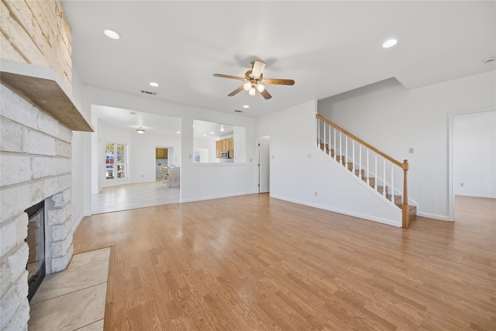 2069 E State Highway 21 # A, Paige, TX 78659