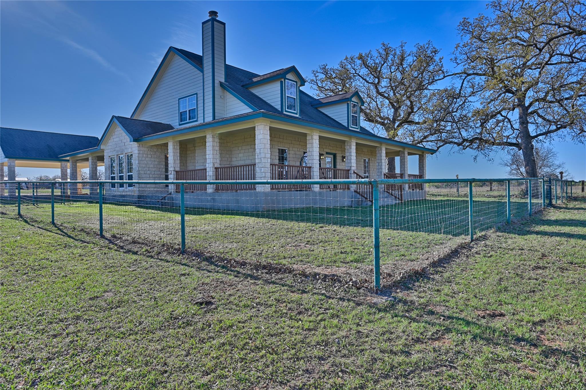 2069 E State Highway 21 # A, Paige, TX 78659