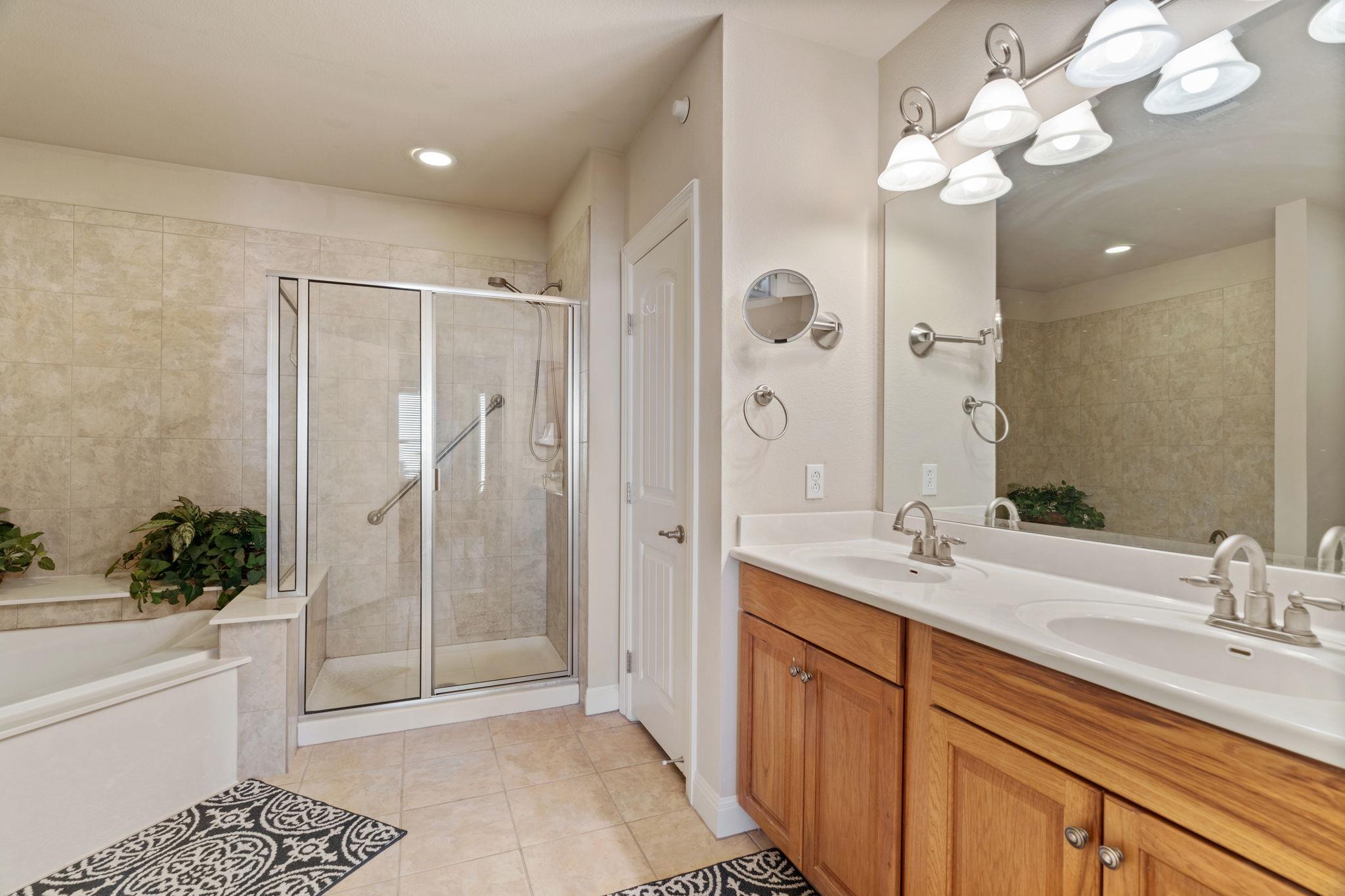 1001 The Cape # 44, Horseshoe Bay, TX 78657