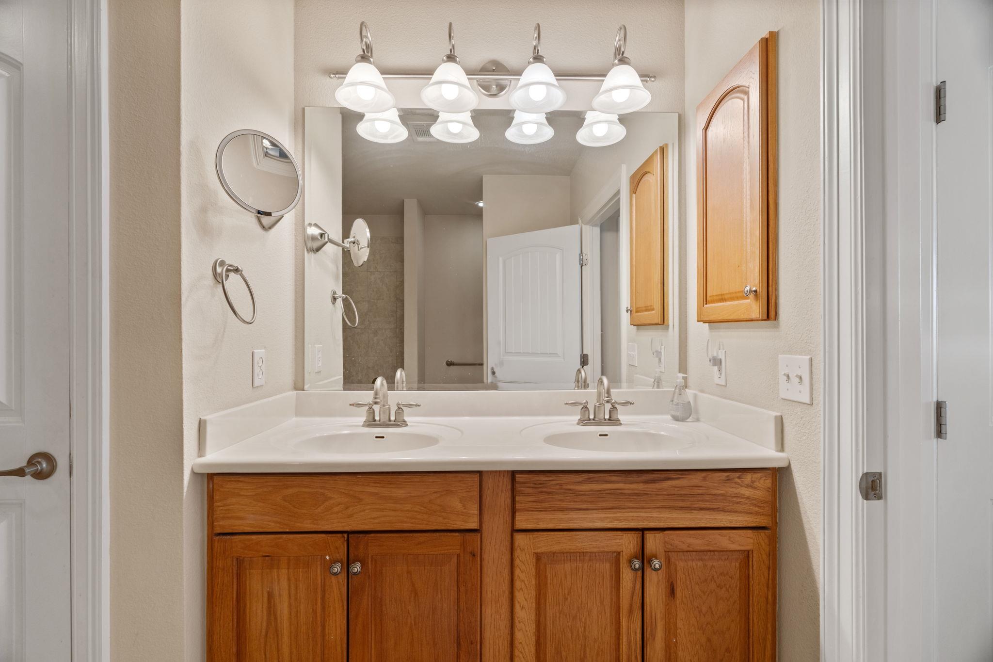 1001 The Cape # 44, Horseshoe Bay, TX 78657