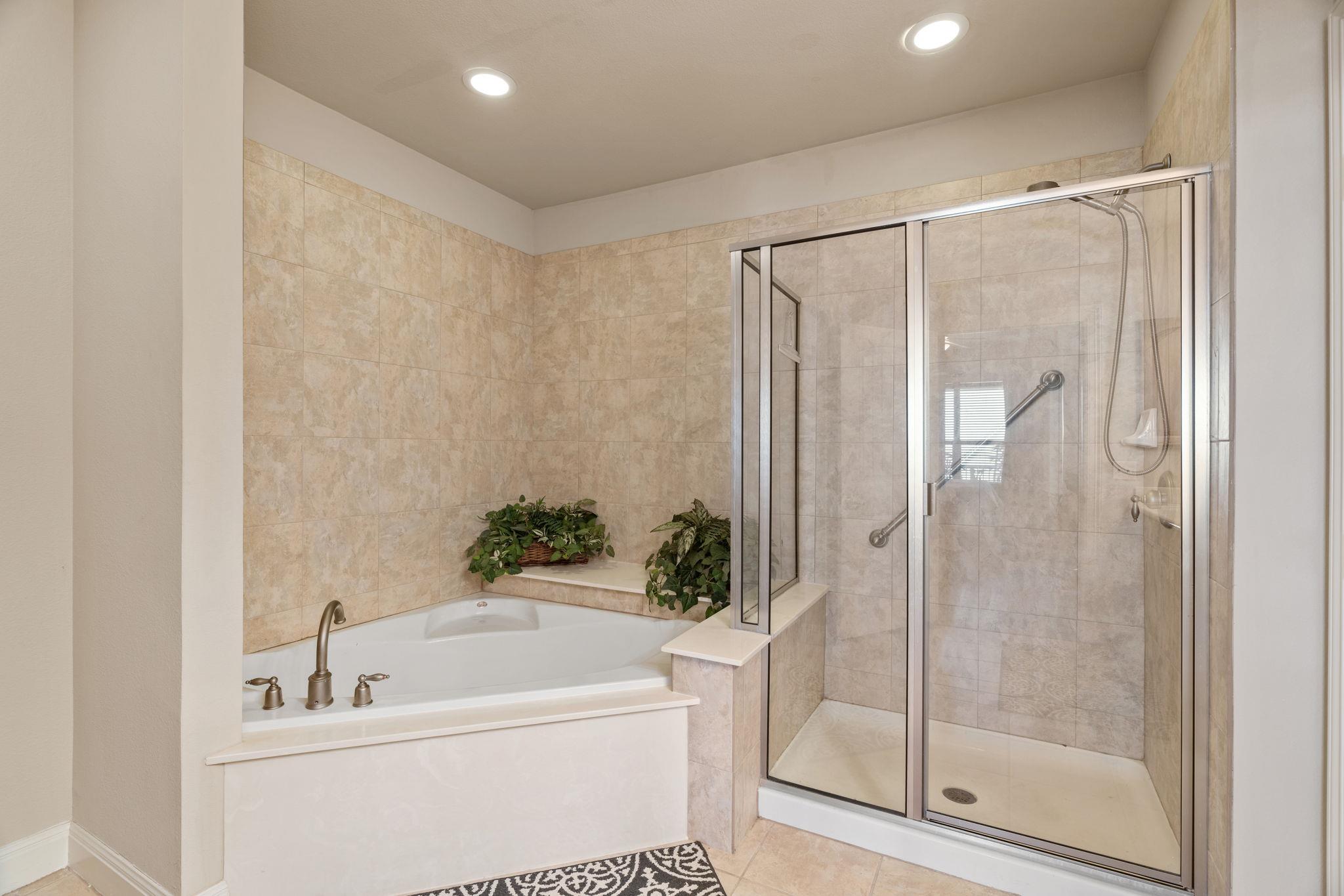 1001 The Cape # 44, Horseshoe Bay, TX 78657