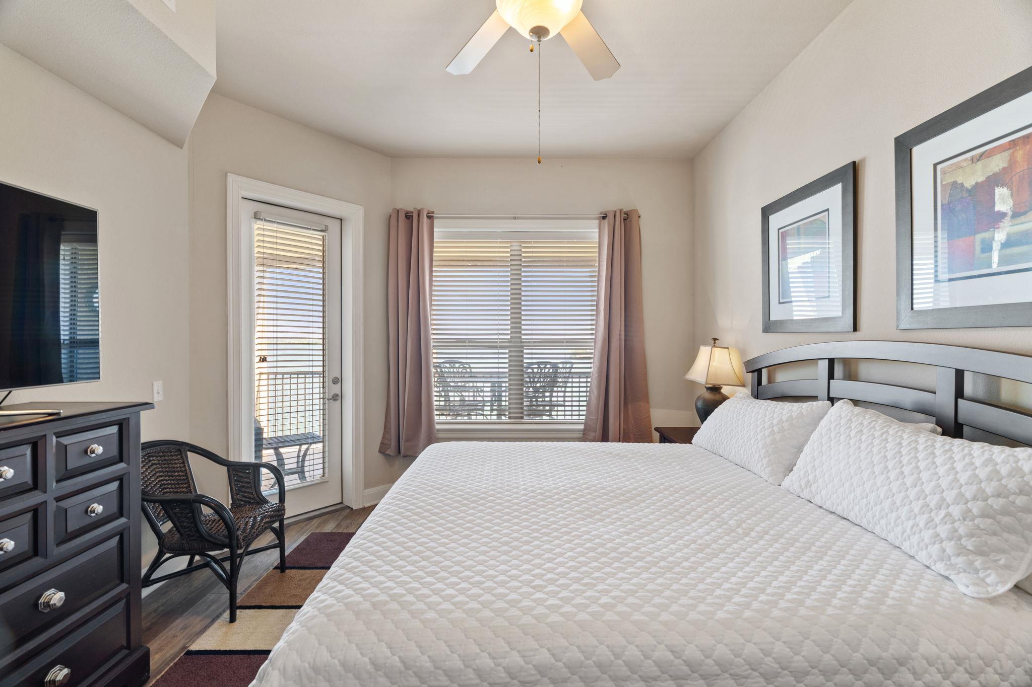 1001 The Cape # 44, Horseshoe Bay, TX 78657