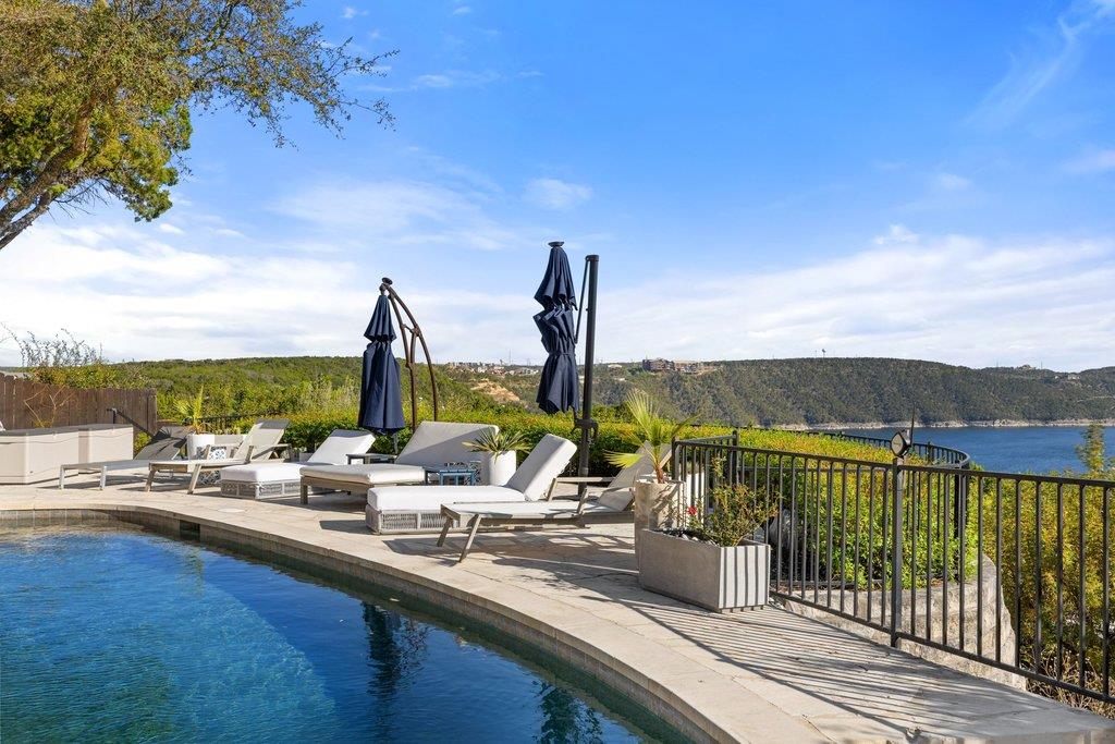 13907 Panorama Dr, Austin, TX 78732