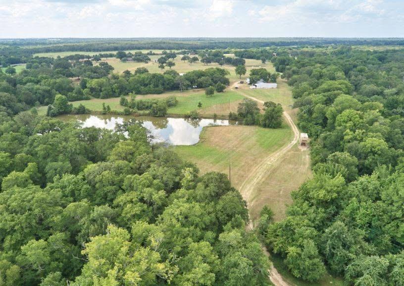 2313 E Us Highway 79, Rockdale, TX 76567