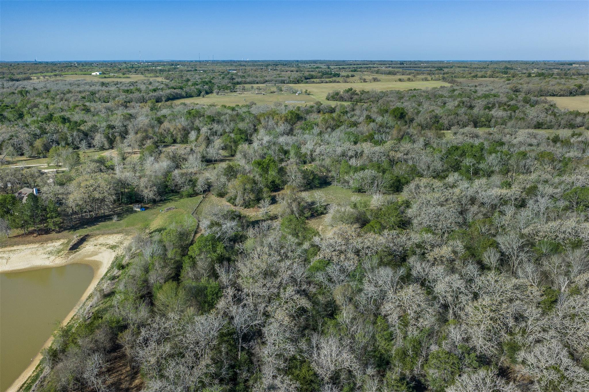 2313 E Us Highway 79, Rockdale, TX 76567