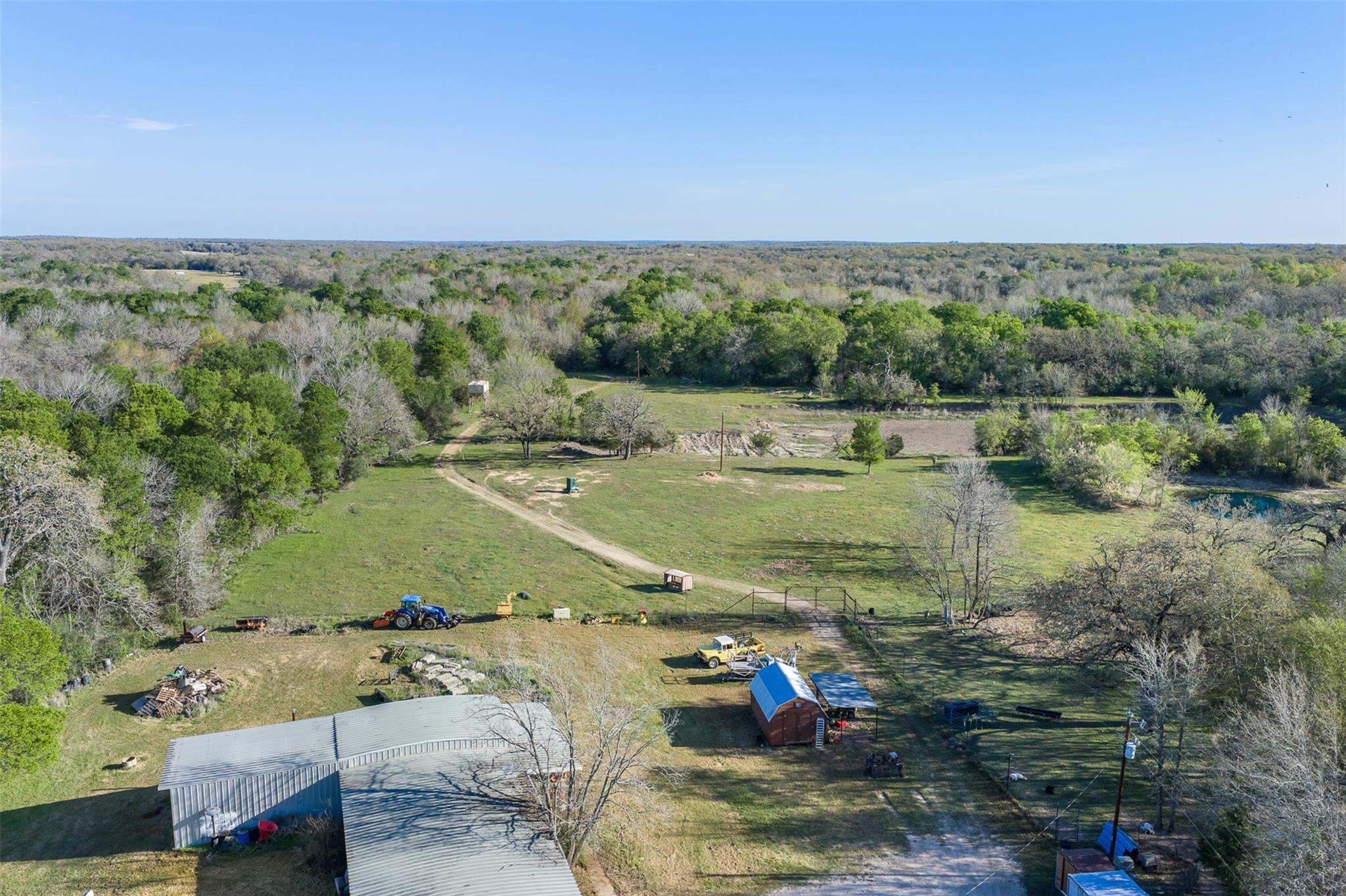 2313 E Us Highway 79, Rockdale, TX 76567