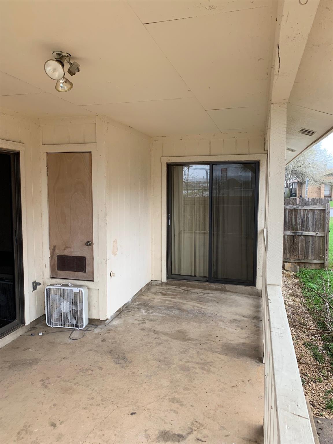 1311 Barbara Dr, San Marcos, TX 78666