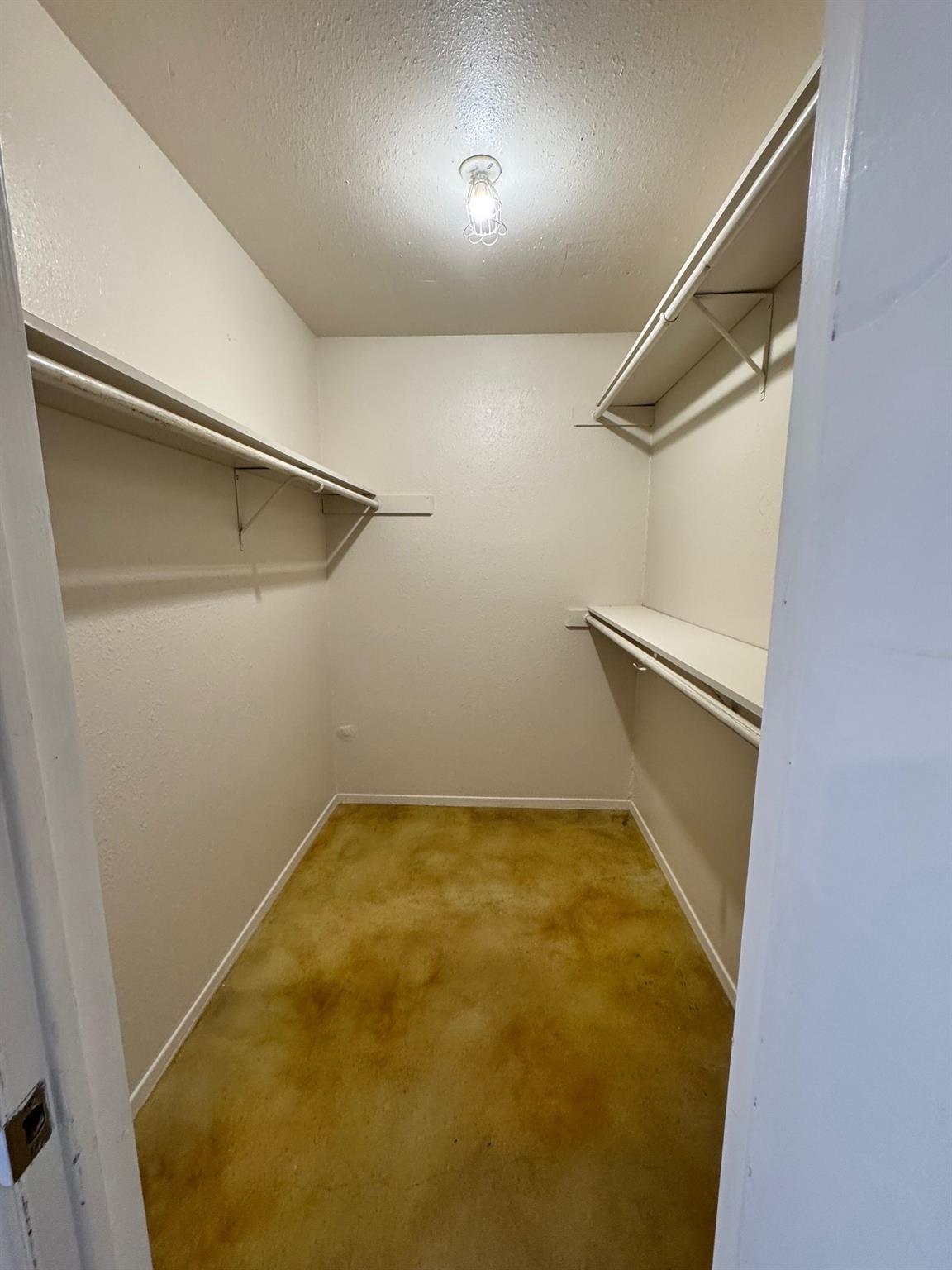 1311 Barbara Dr, San Marcos, TX 78666