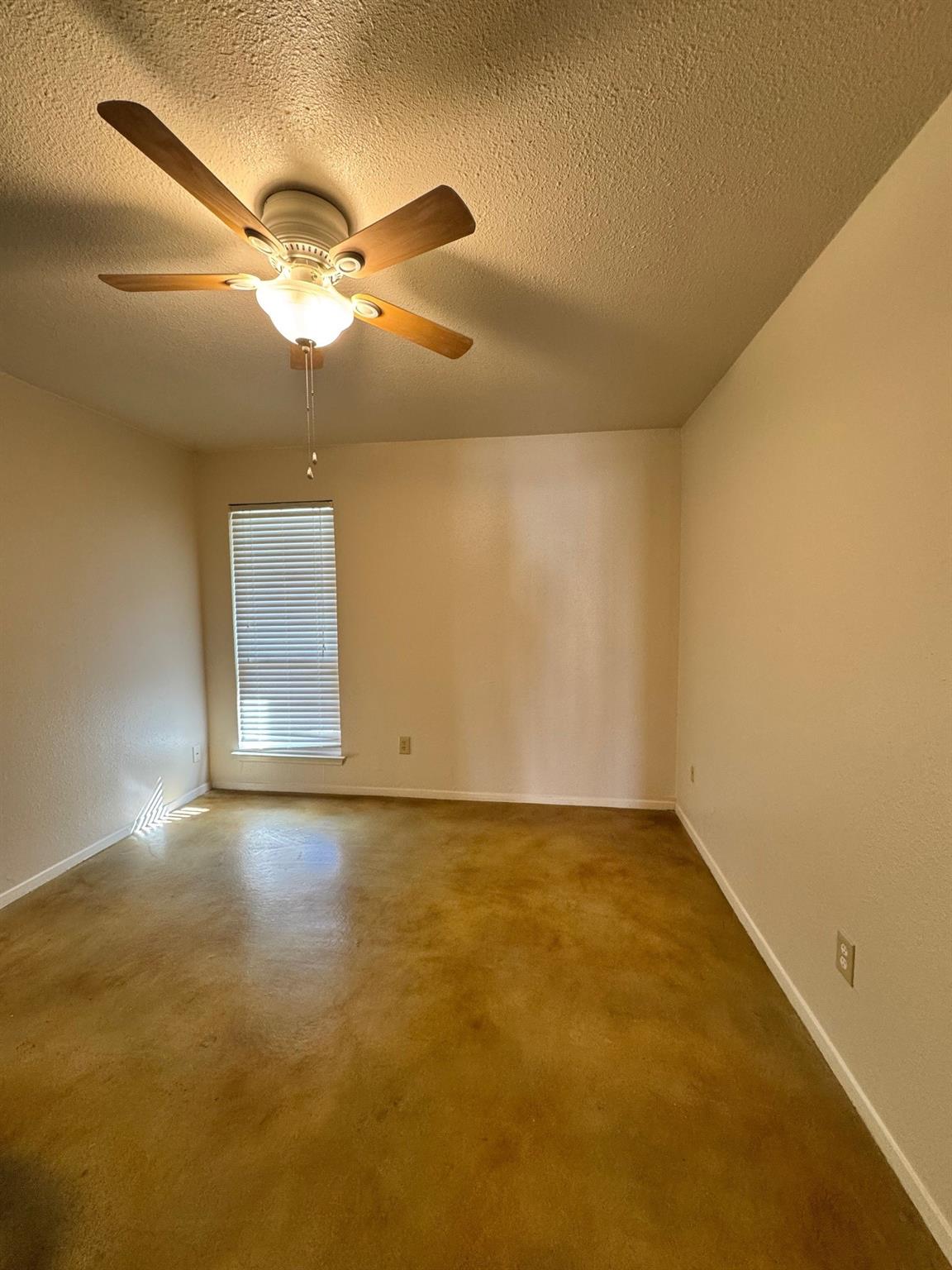 1311 Barbara Dr, San Marcos, TX 78666