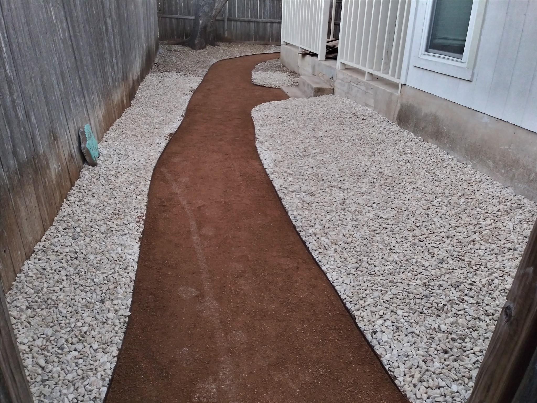 1311 Barbara Dr, San Marcos, TX 78666