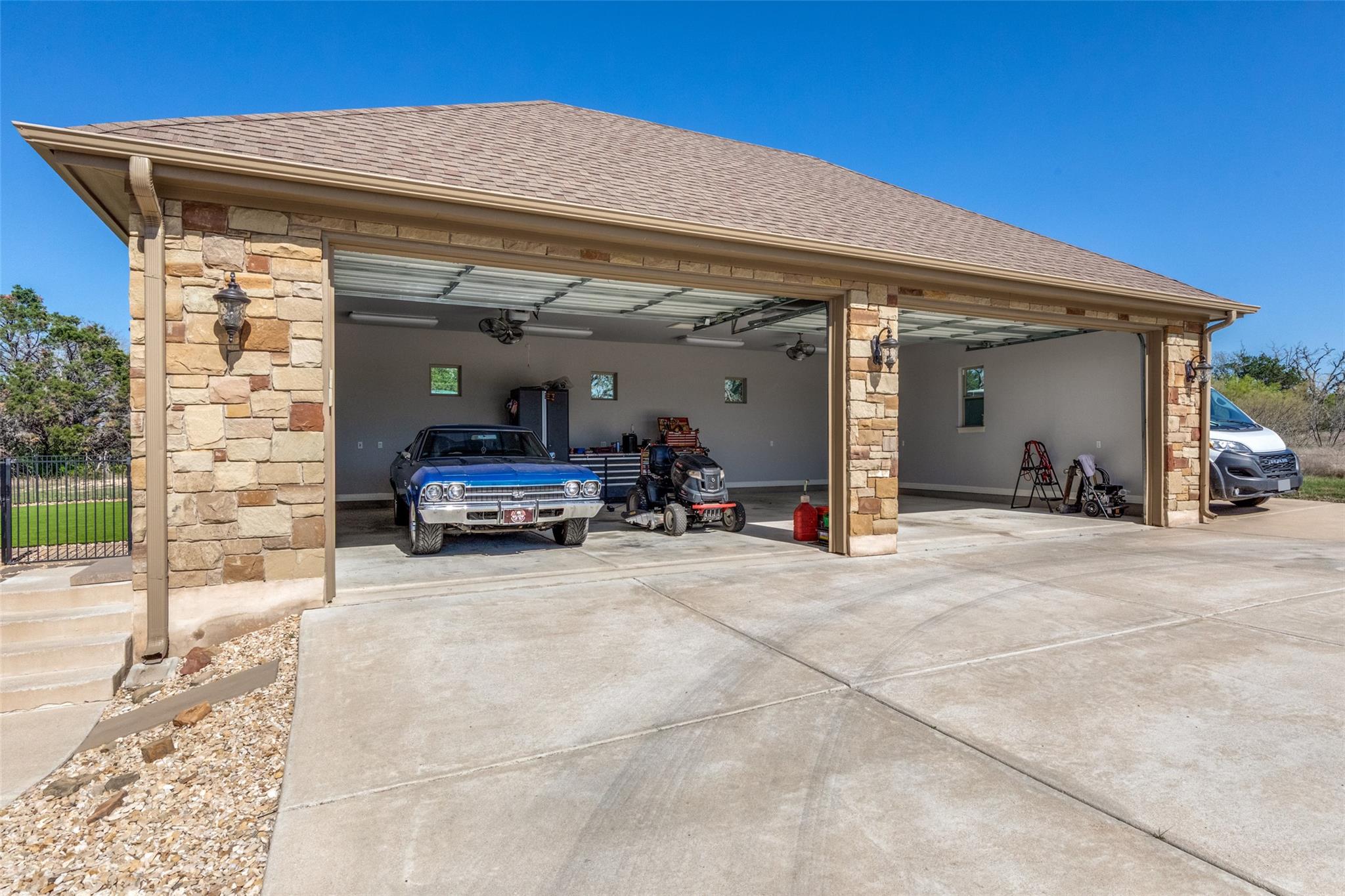 3738 County Road 258, Liberty Hill, TX 78642