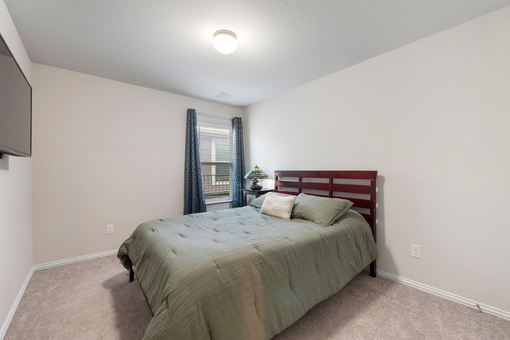 131 Rains, Kyle, TX 78640