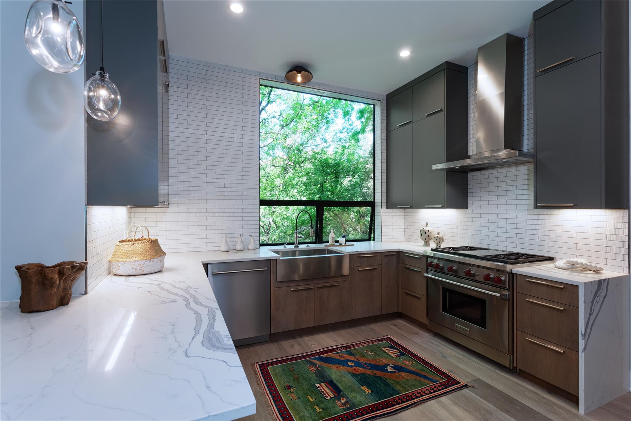 700 Jessie St, Austin, TX 78704