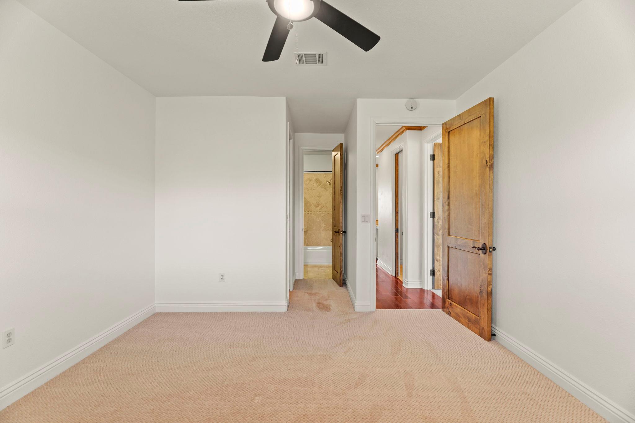 2180 La Ventana Pkwy, Driftwood, TX 78619